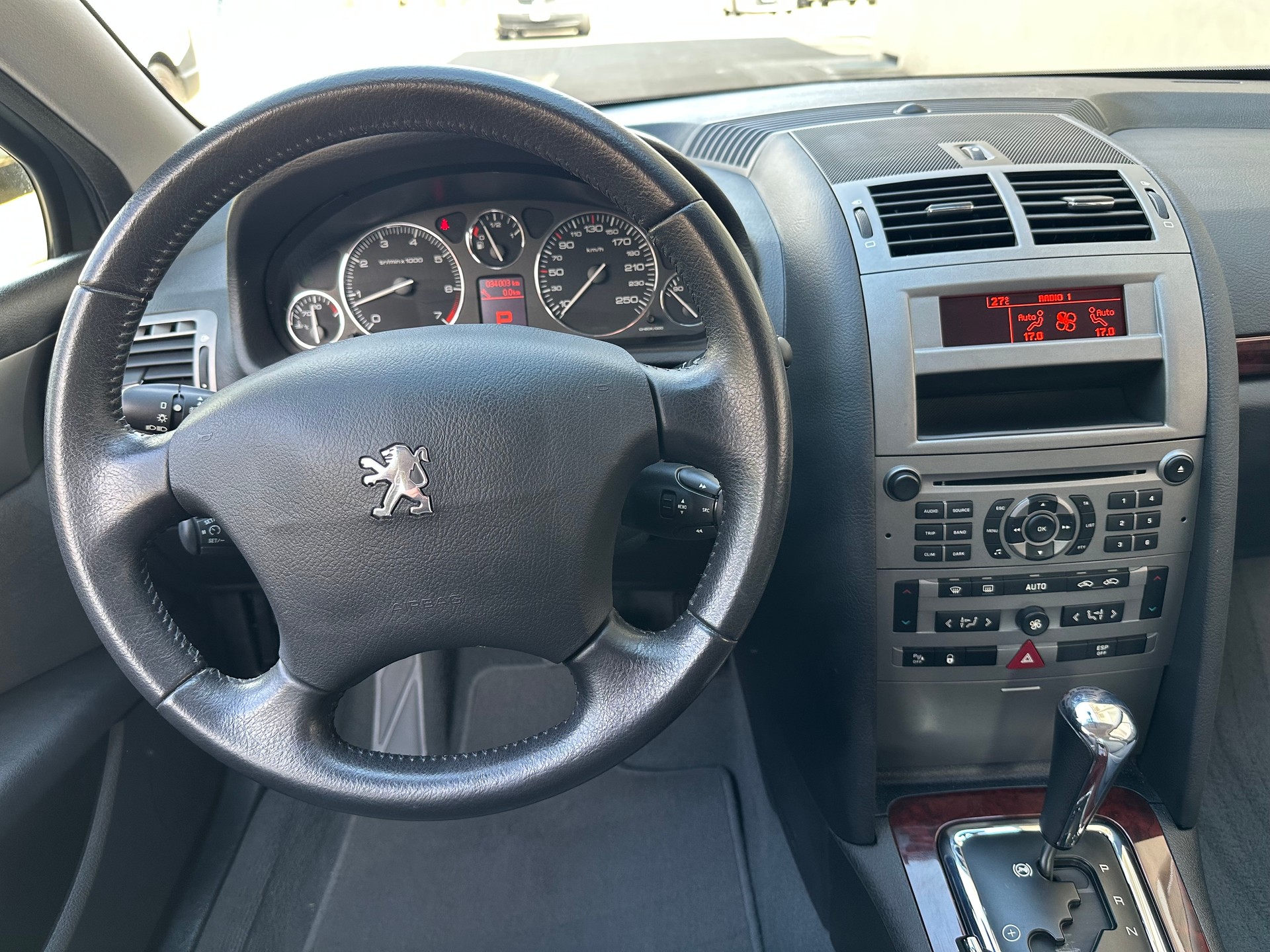 PEUGEOT 407 2.0 ST Executive-image-10