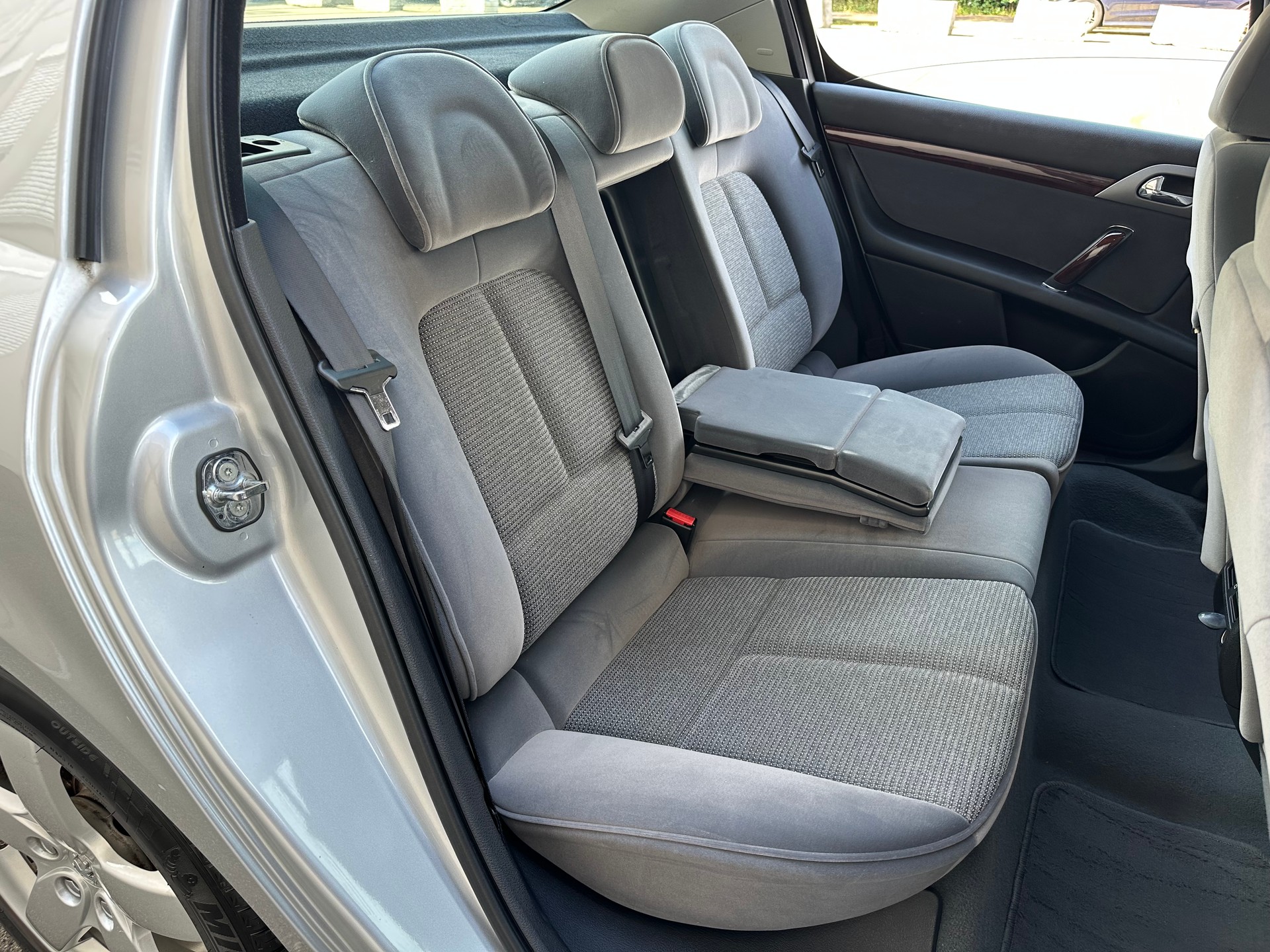 PEUGEOT 407 2.0 ST Executive-image-16