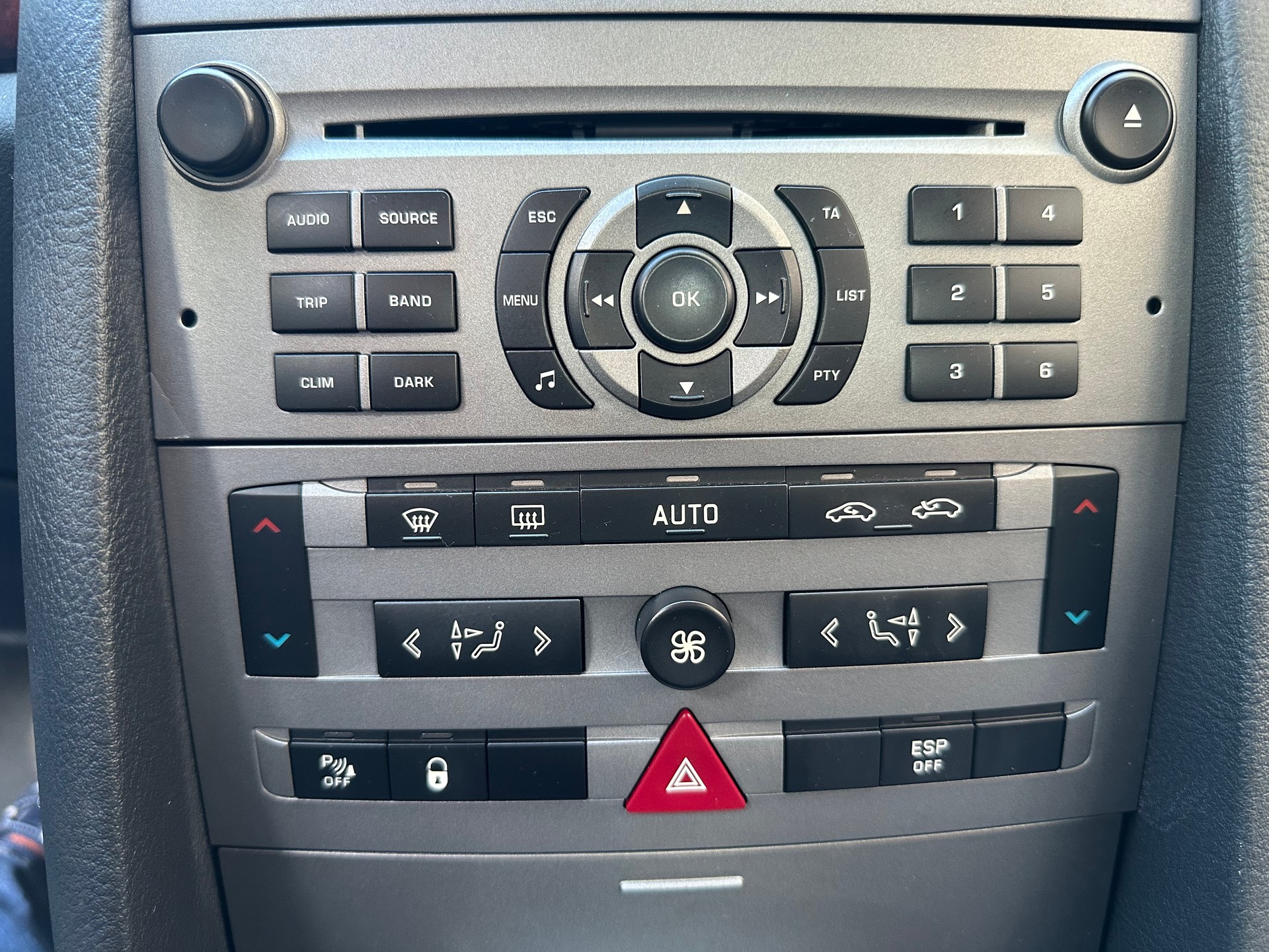 PEUGEOT 407 2.0 ST Executive-image-21