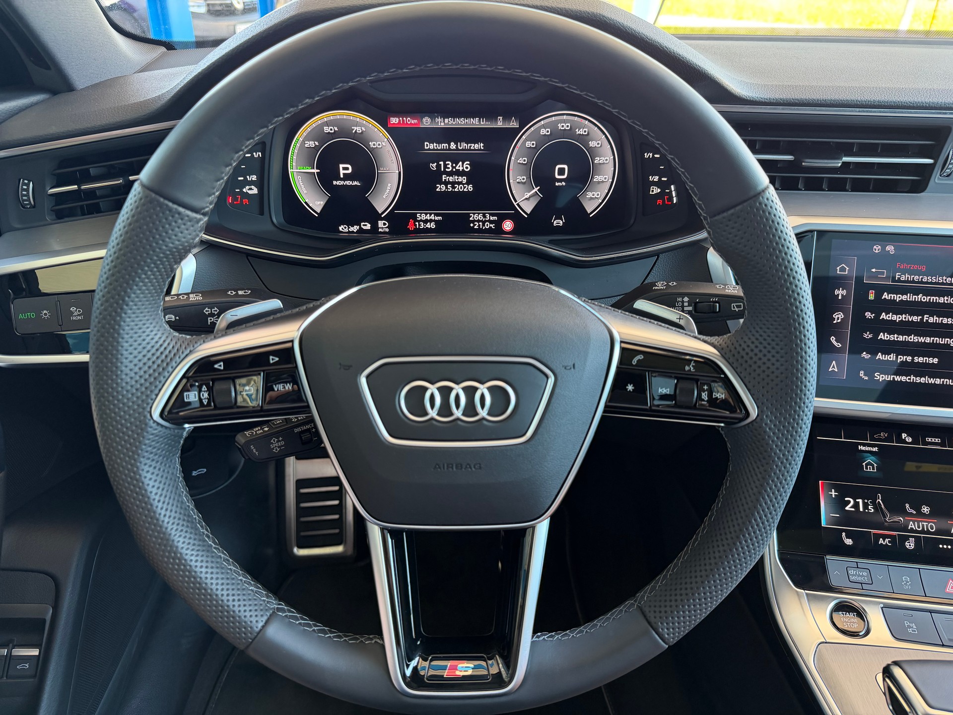 AUDI A6 Avant 55 TFSIe S line quattro S-tronic*Competition Plus Paket*5 Jahre Werksgarantie*-image-10