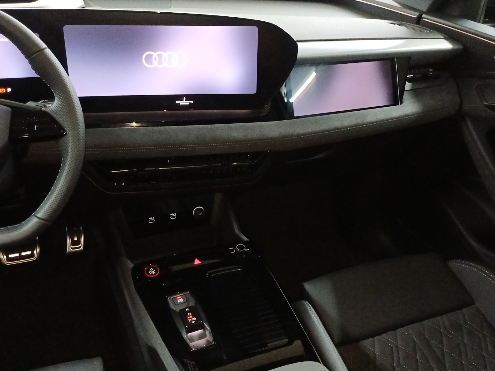 AUDI SQ6 e-tron quattro-image-10