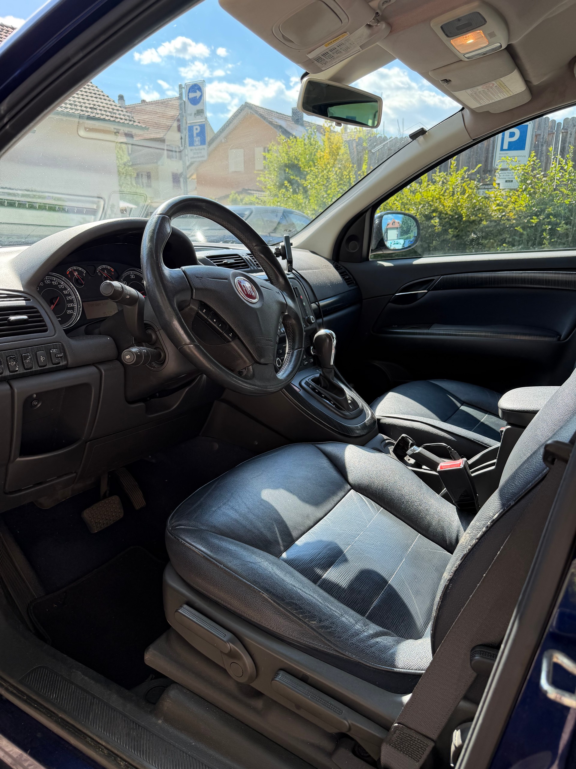 FIAT Croma 2.4 20V JTD Lusso Automatic-image-9