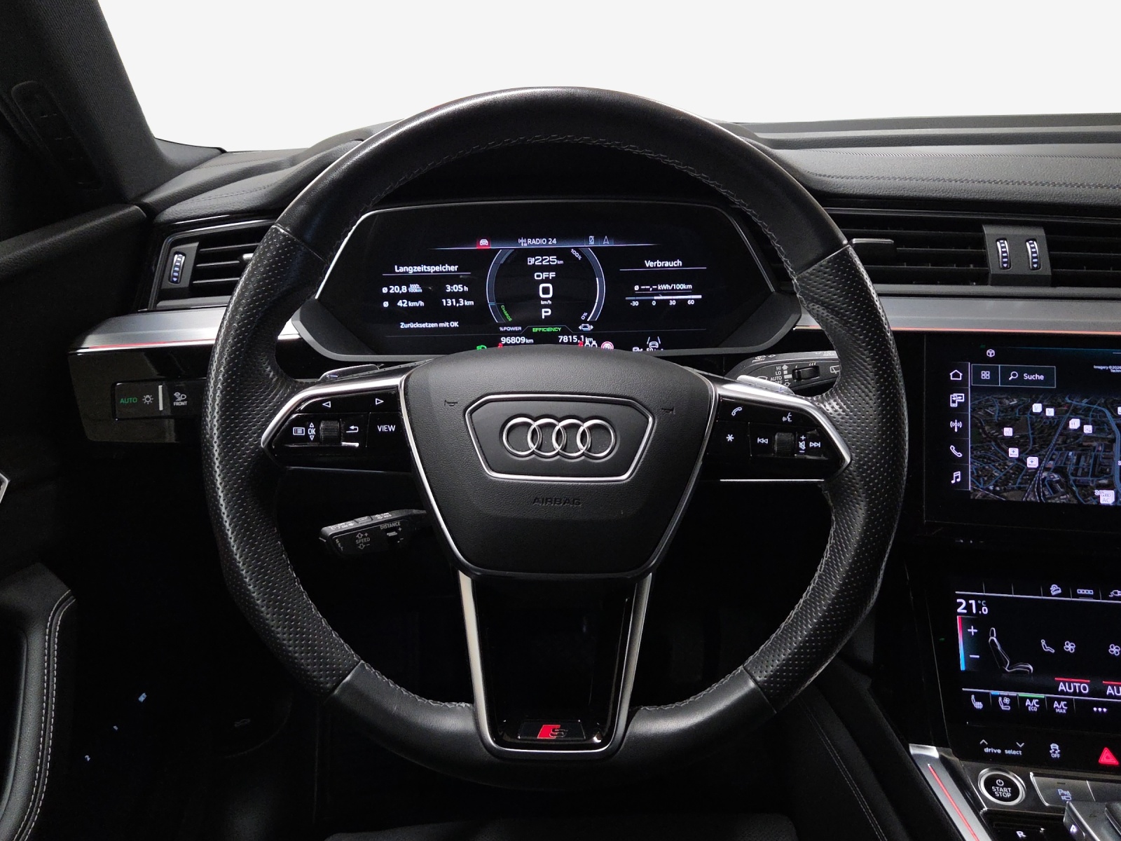 AUDI e-tron 55 Advanced Black Edition quattro-image-10
