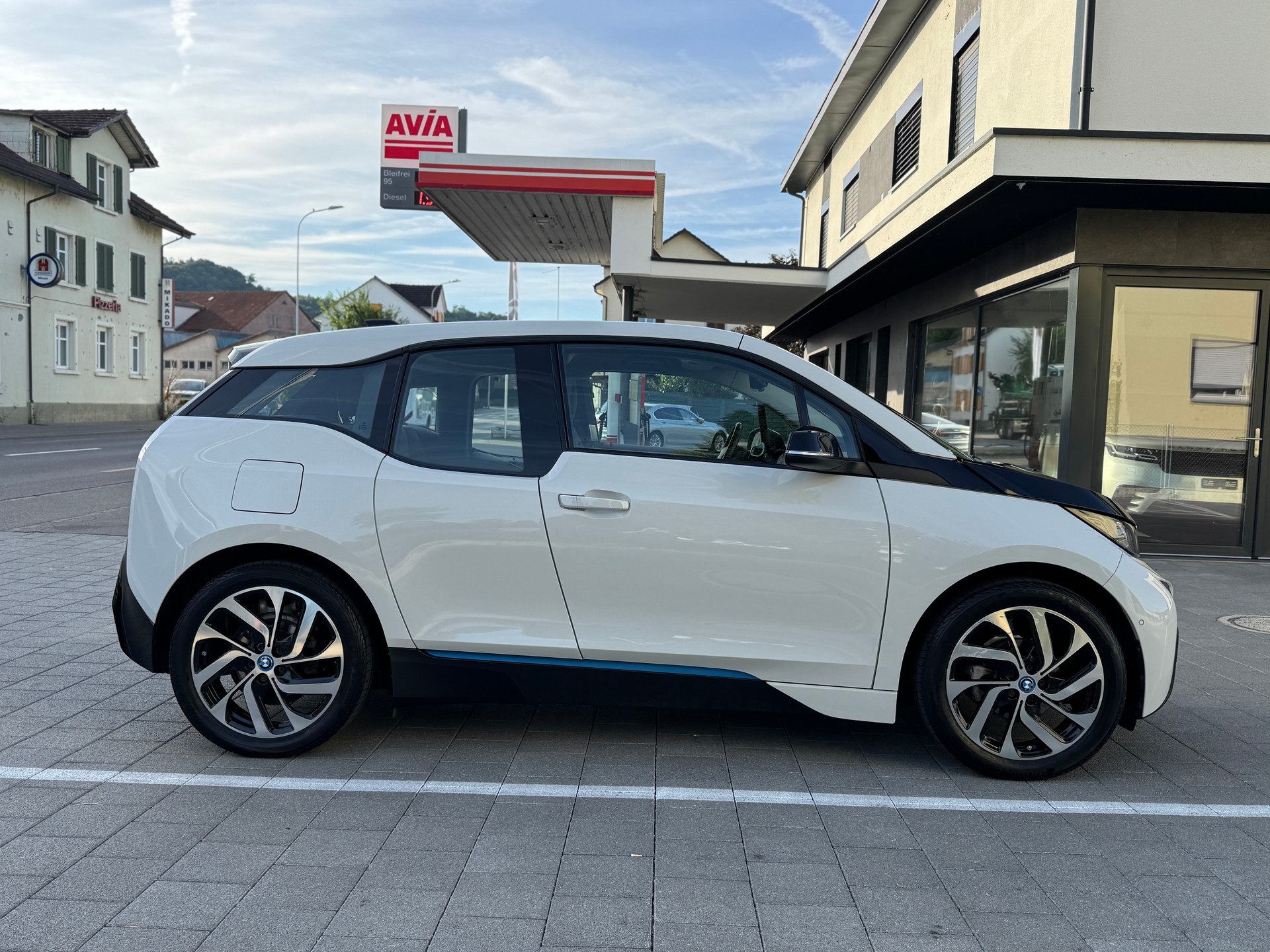 BMW i3 (94Ah)-image-5