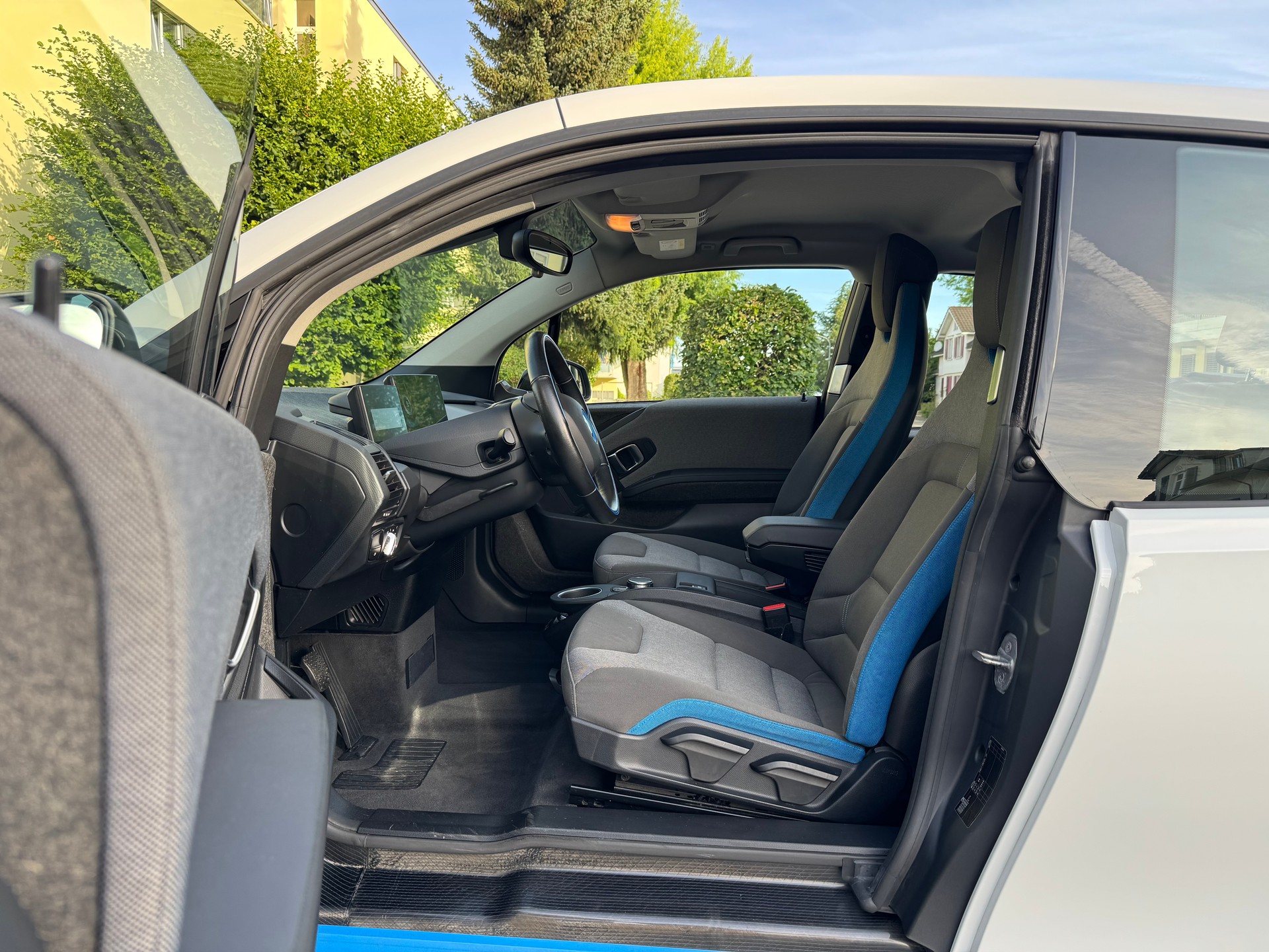 BMW i3 (94Ah)-image-12
