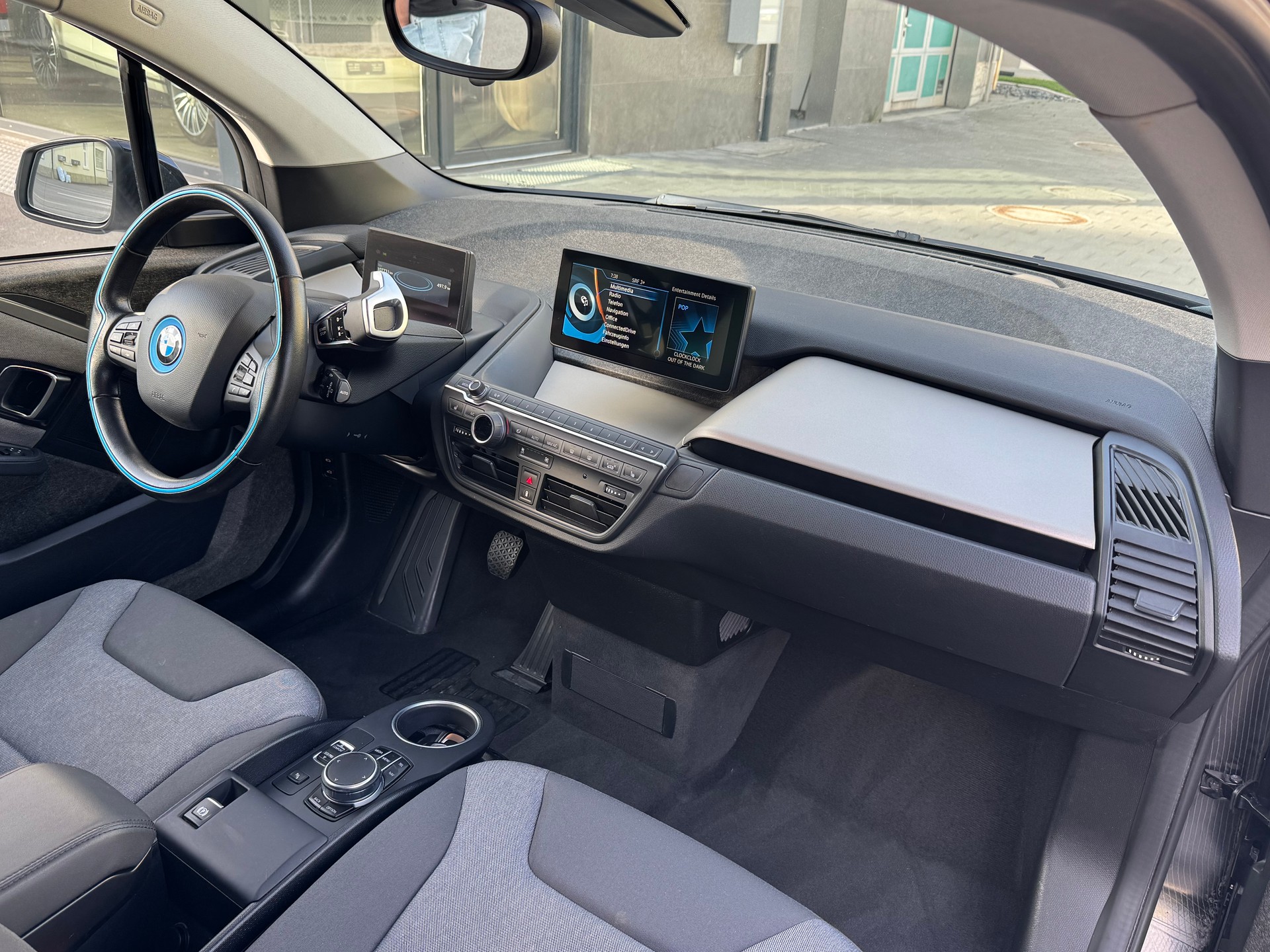 BMW i3 (94Ah)-image-11