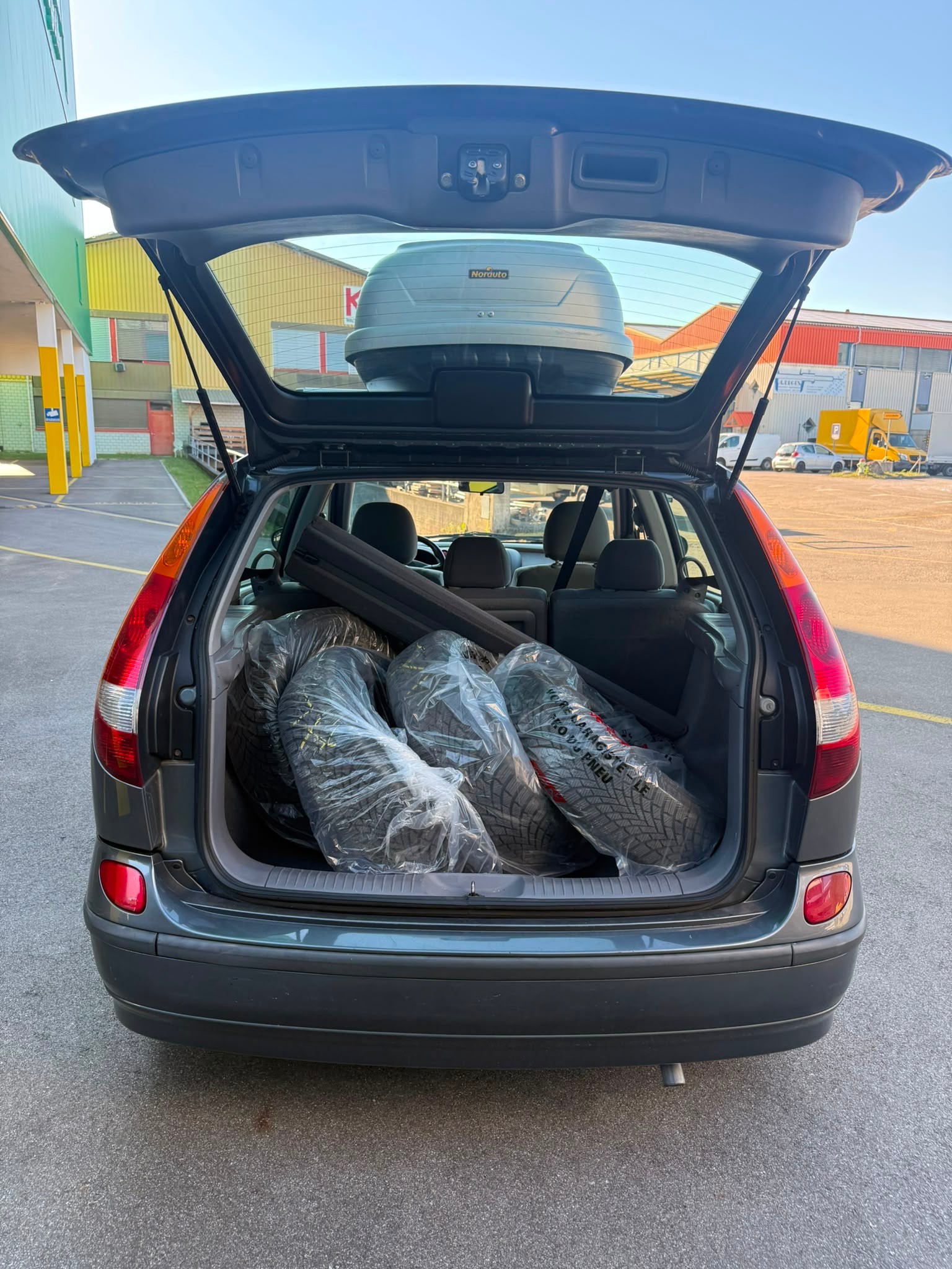 NISSAN Almera Tino 1.8 16V Comfort-image-14