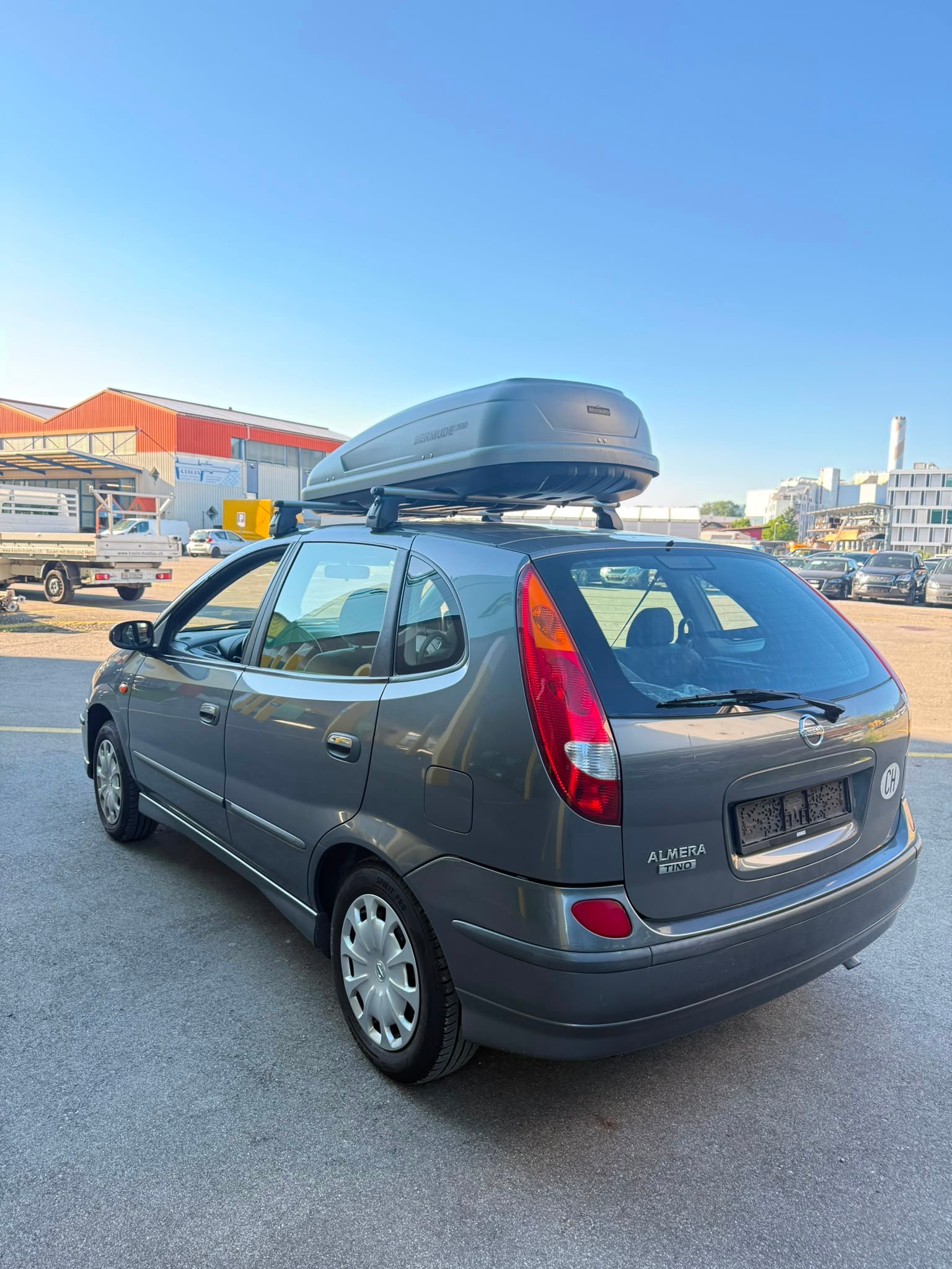 NISSAN Almera Tino 1.8 16V Comfort-image-4