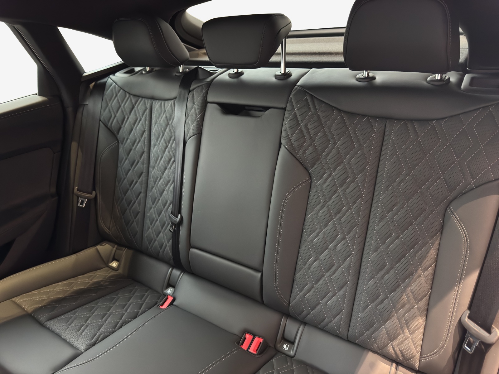 AUDI S5 Limousine TFSI quattro S tronic-image-8