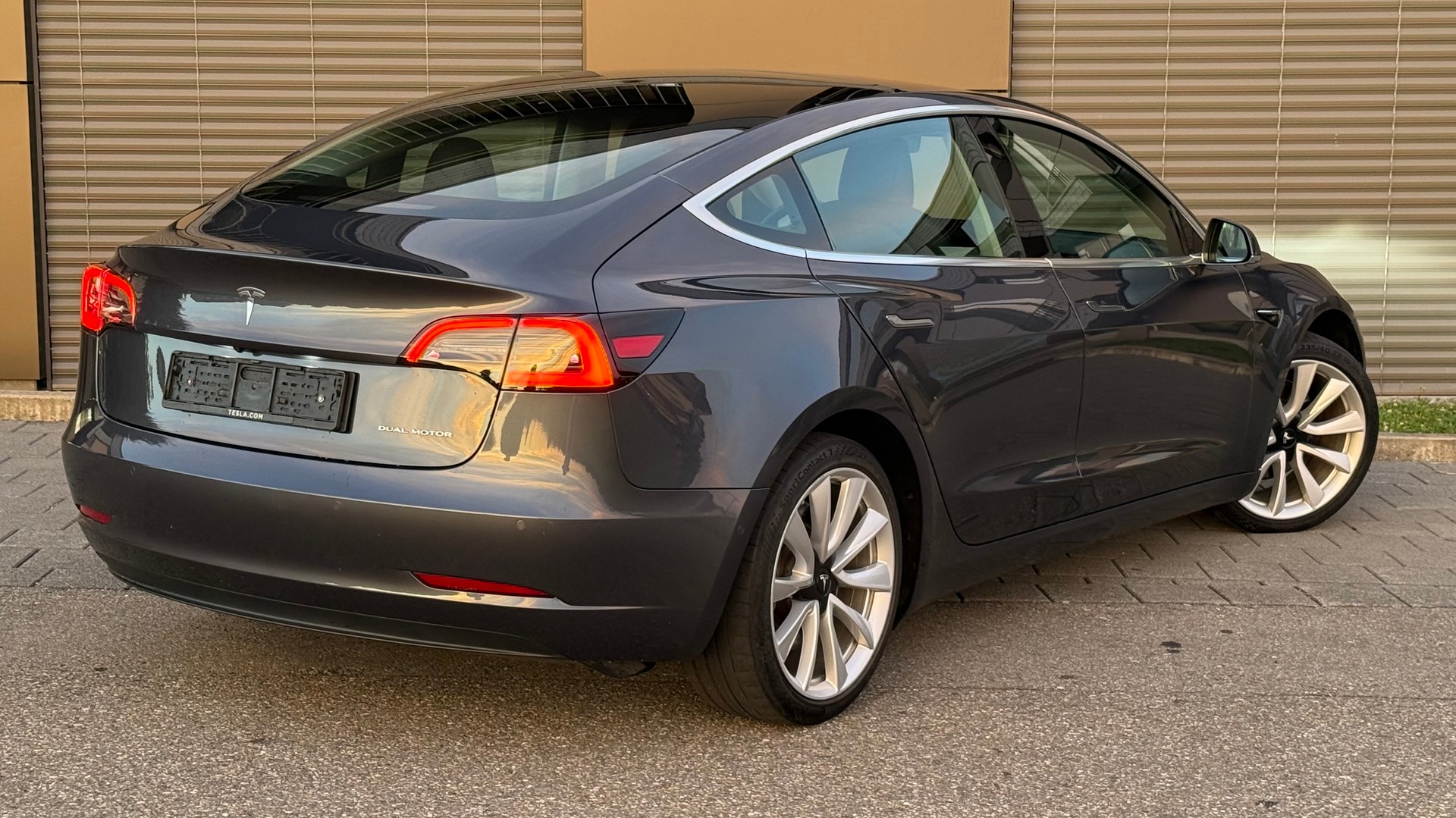 TESLA Model 3 Long Range Dual Motor AWD-image-5