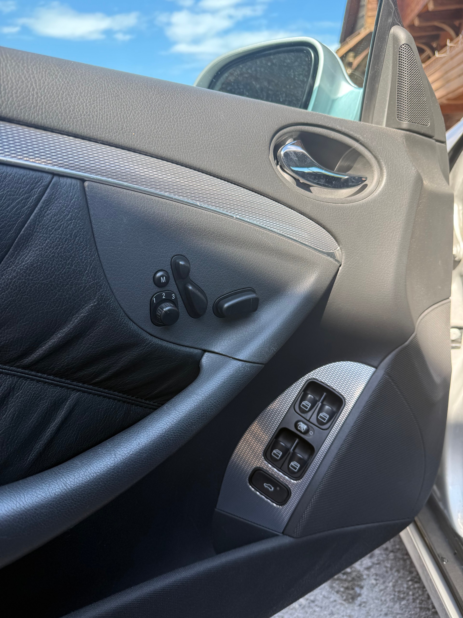 MERCEDES-BENZ CLK 320 Elégance Automatic-image-8