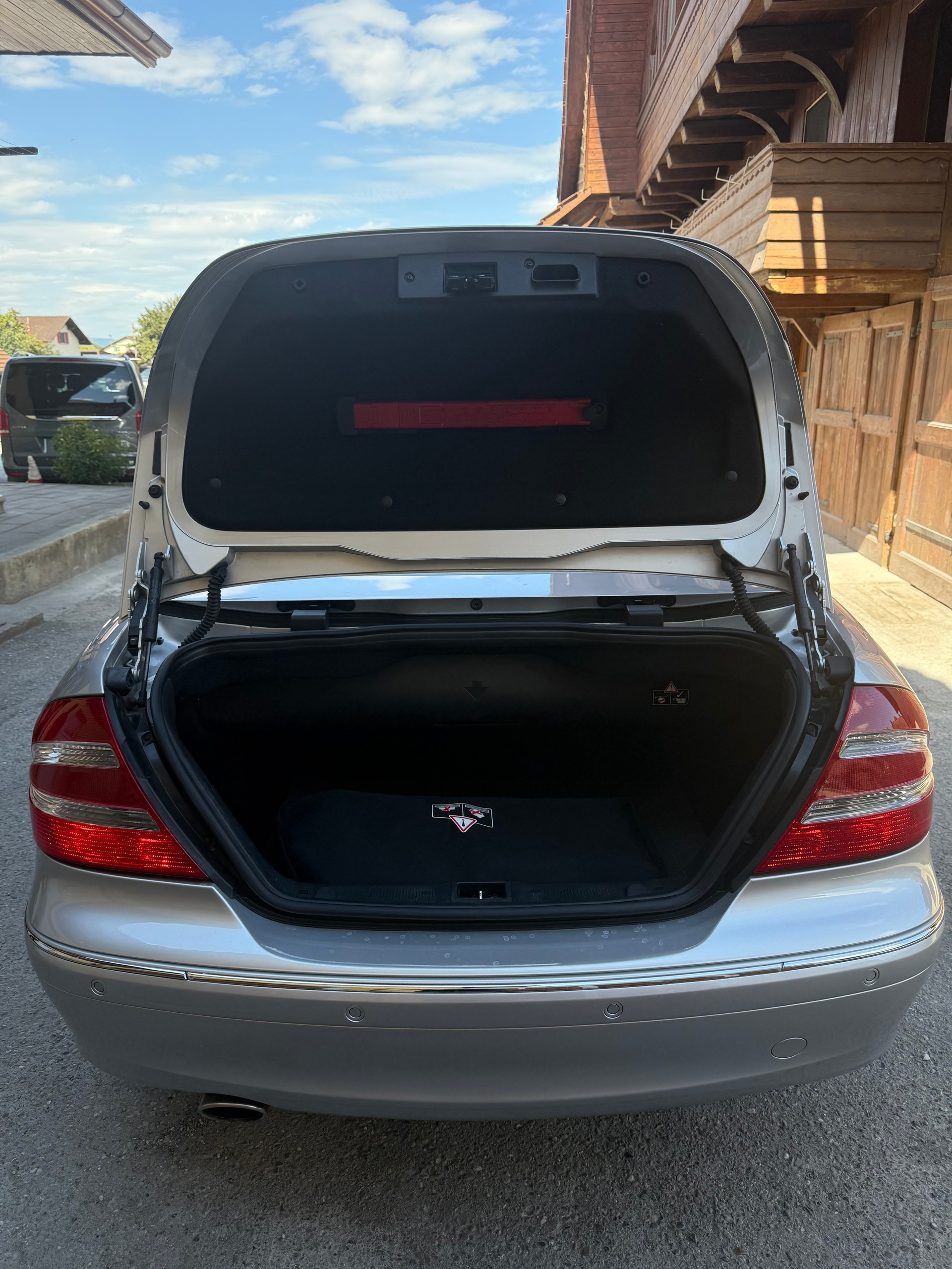 MERCEDES-BENZ CLK 320 Elégance Automatic-image-11