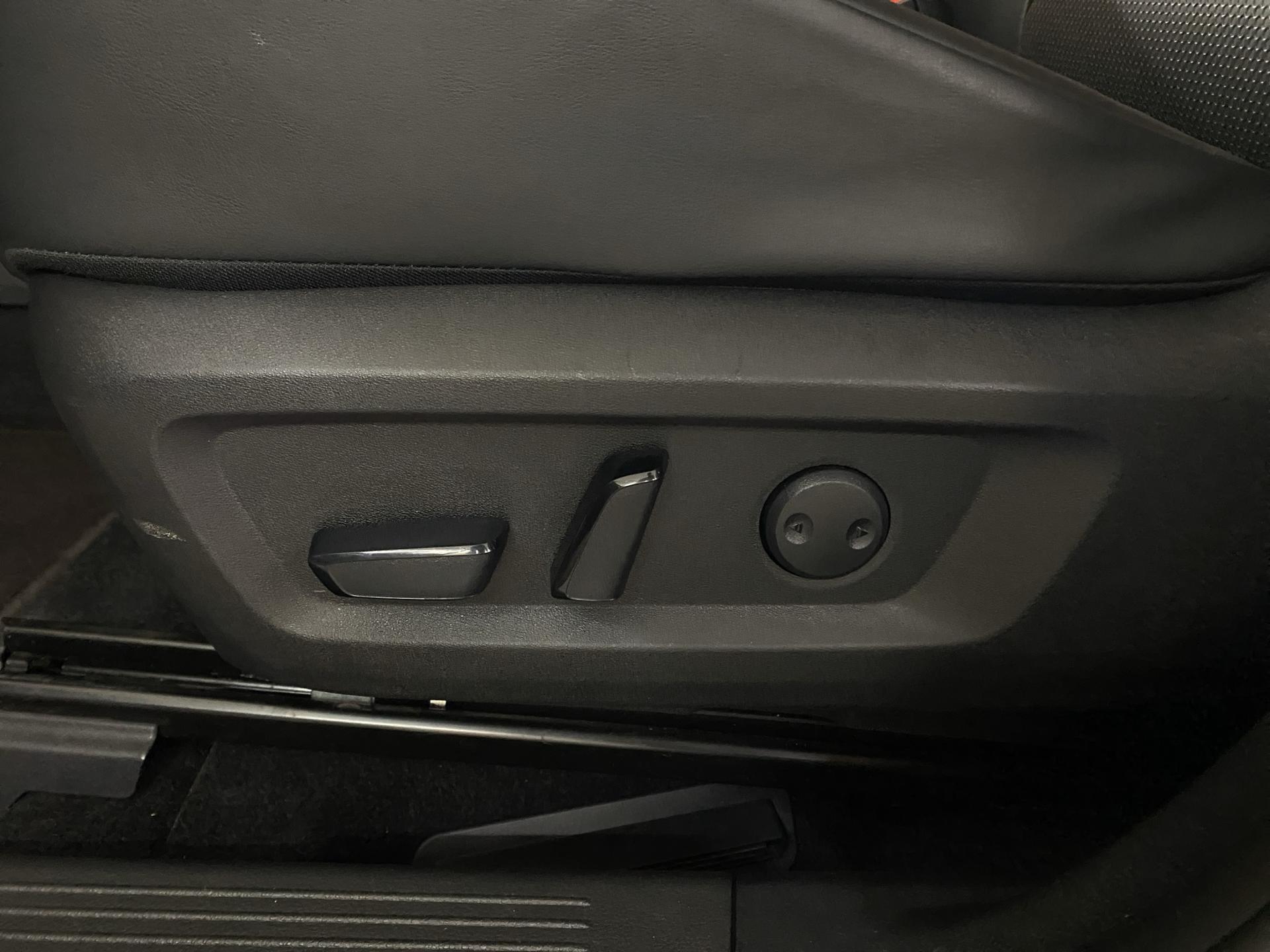 DACIA Jogger TCe 110 Extreme-image-17