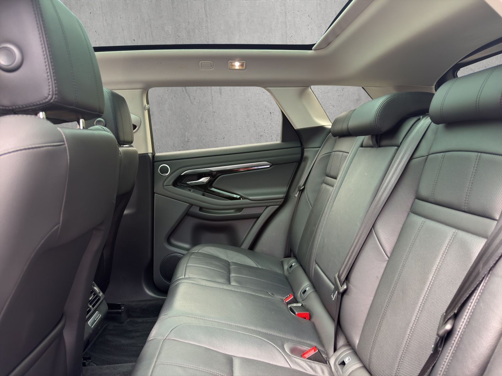 LAND ROVER Range Rover Evoque 2.0 T SE-image-12