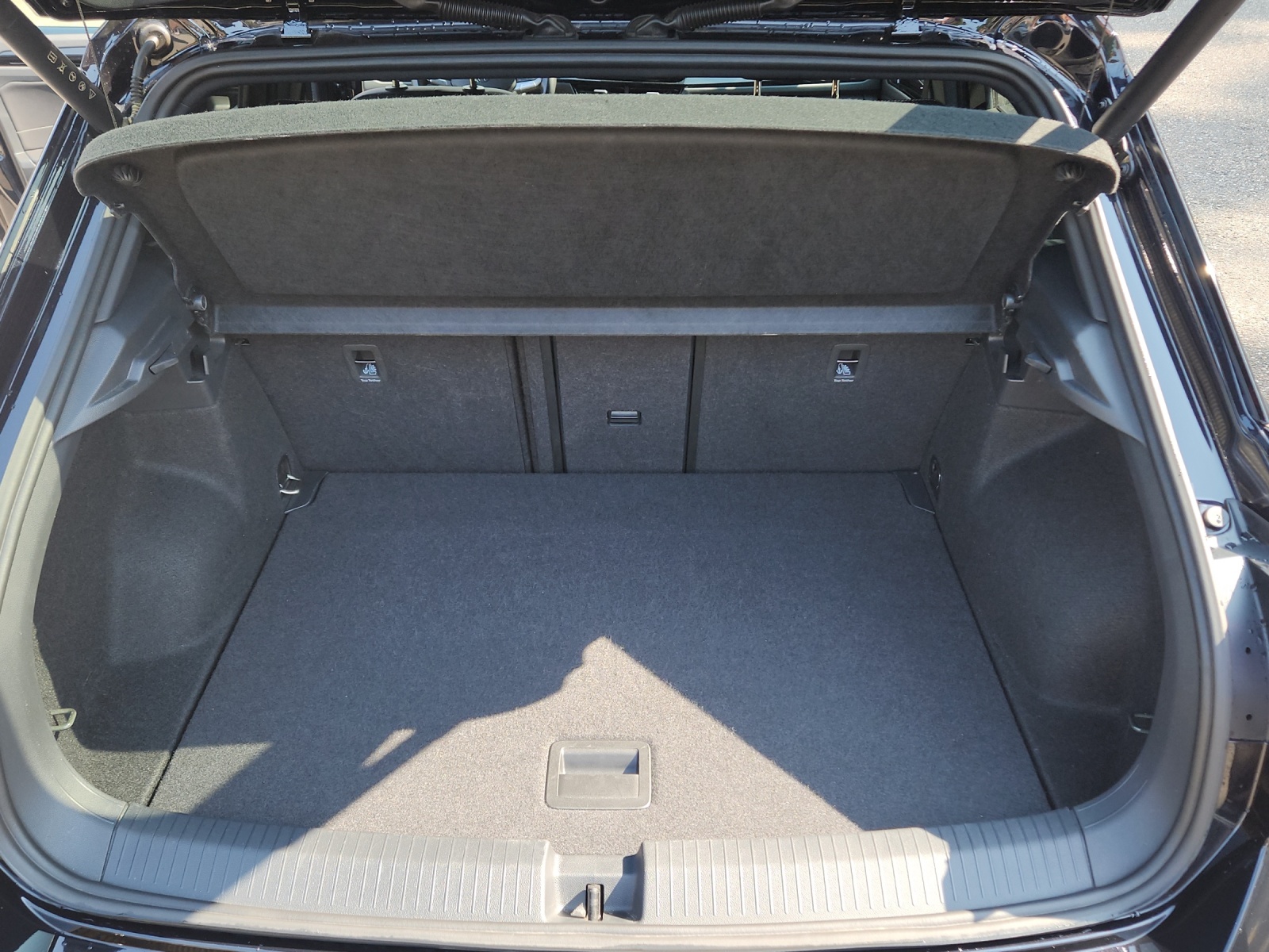 VW T-Roc 2.0 TSI R-Line DSG 4Motion-image-15
