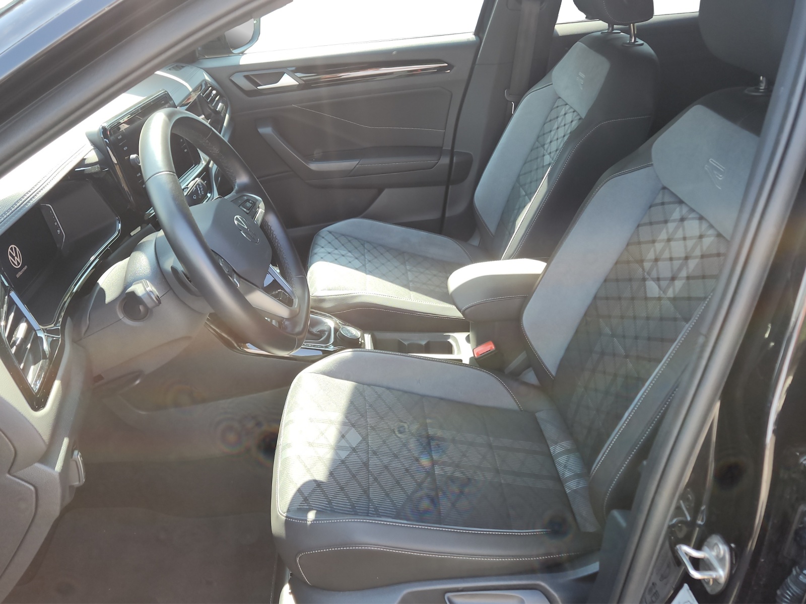 VW T-Roc 2.0 TSI R-Line DSG 4Motion-image-7