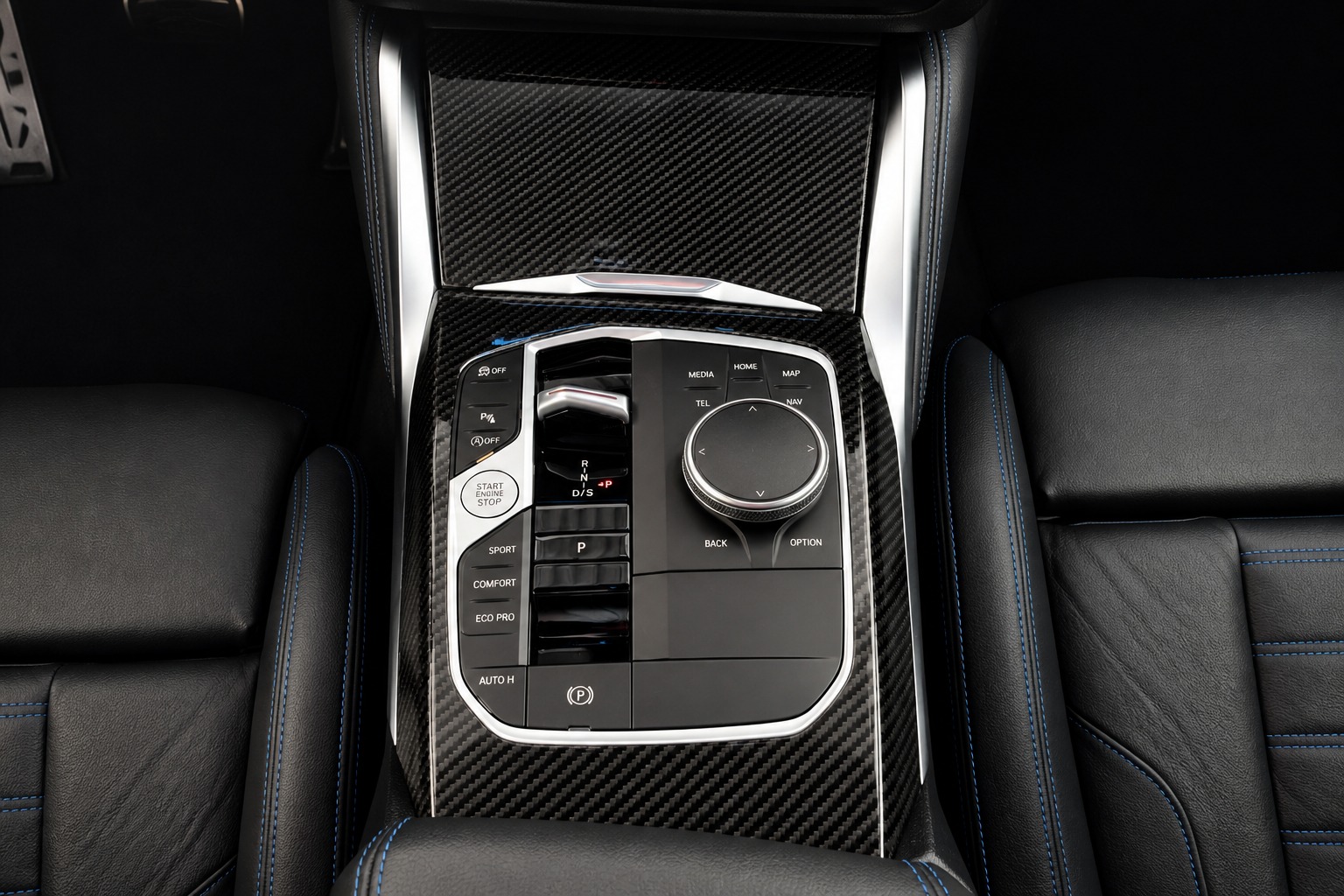 BMW M440i xDrive 48V Gran Coupé M-Performance Steptronic Individual-image-18
