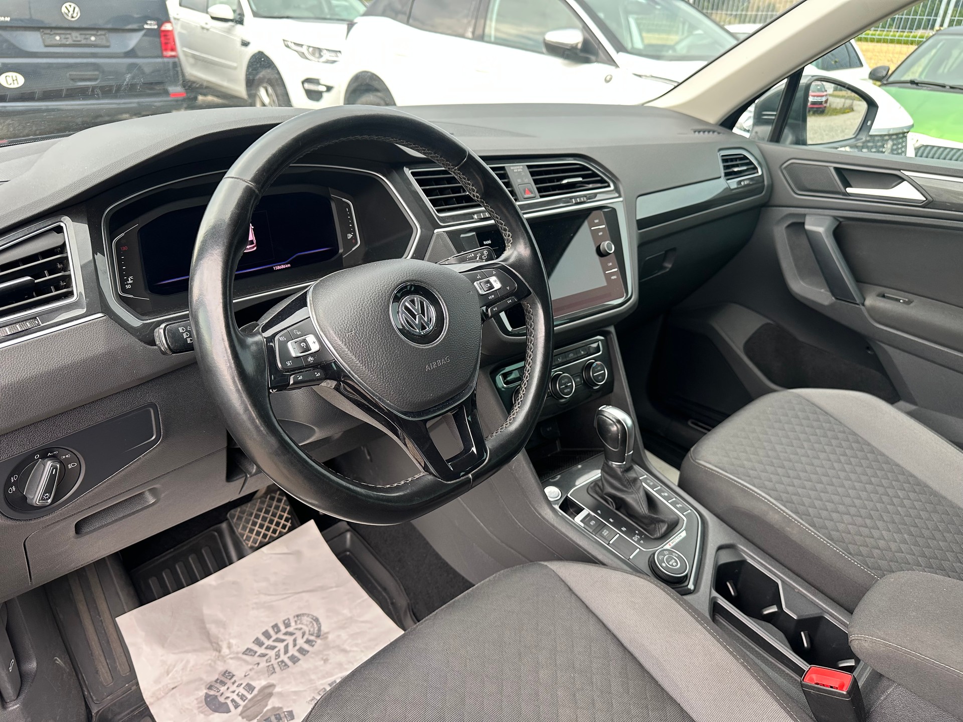 VW Tiguan 2.0 TDI SCR Comfortline 4Motion DSG-image-10