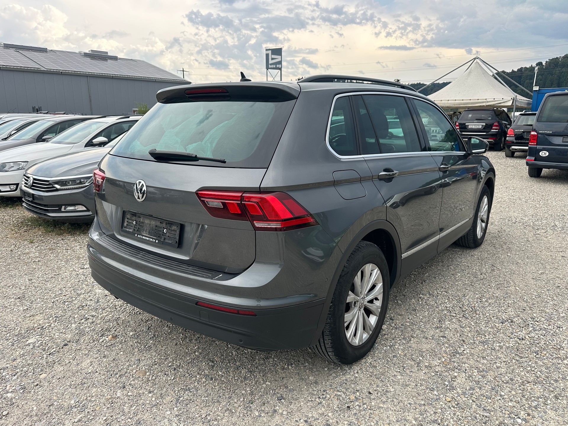 VW Tiguan 2.0 TDI SCR Comfortline 4Motion DSG-image-3