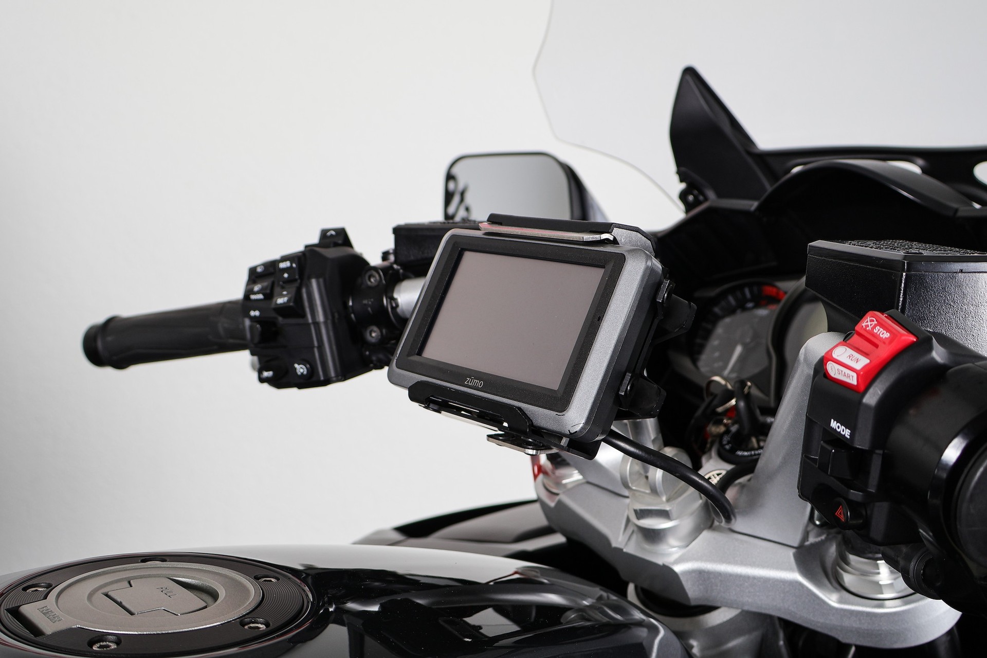 YAMAHA FJR 1300 mit Koffer-image-6