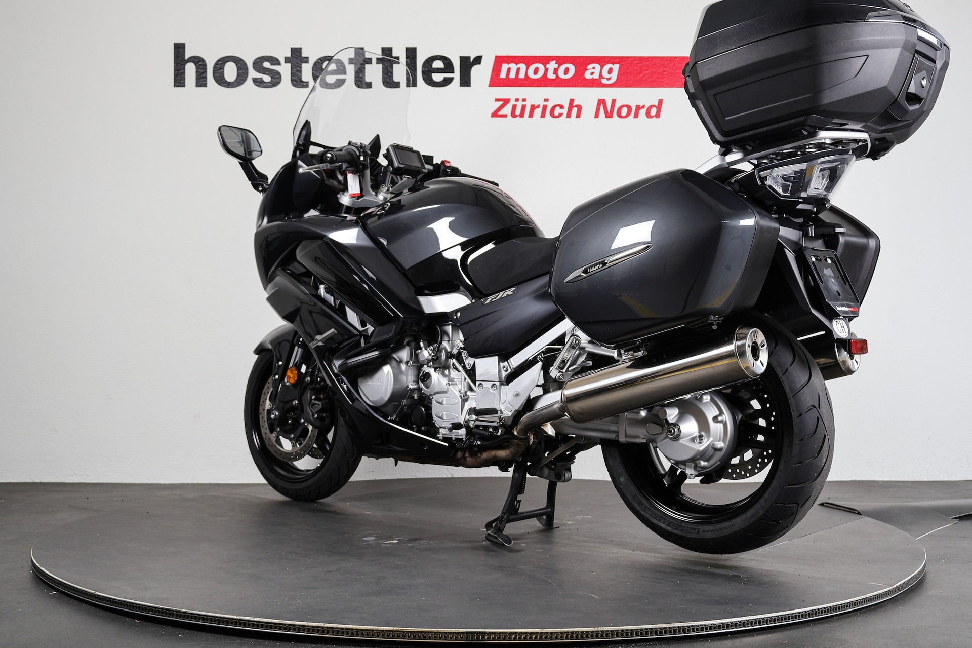 YAMAHA FJR 1300 mit Koffer-showroom-element-3