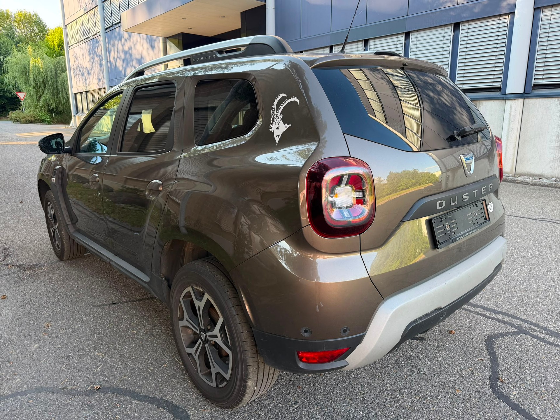 DACIA Duster SCe 115 Prestige 4x4-image-4