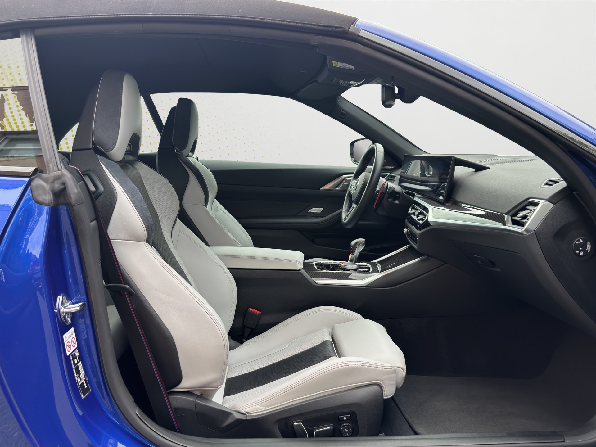 BMW M4 Cabrio Competition M xDrive CURVED DISPLAY! Keramikbremsen / Driving Assistant Professional-image-13