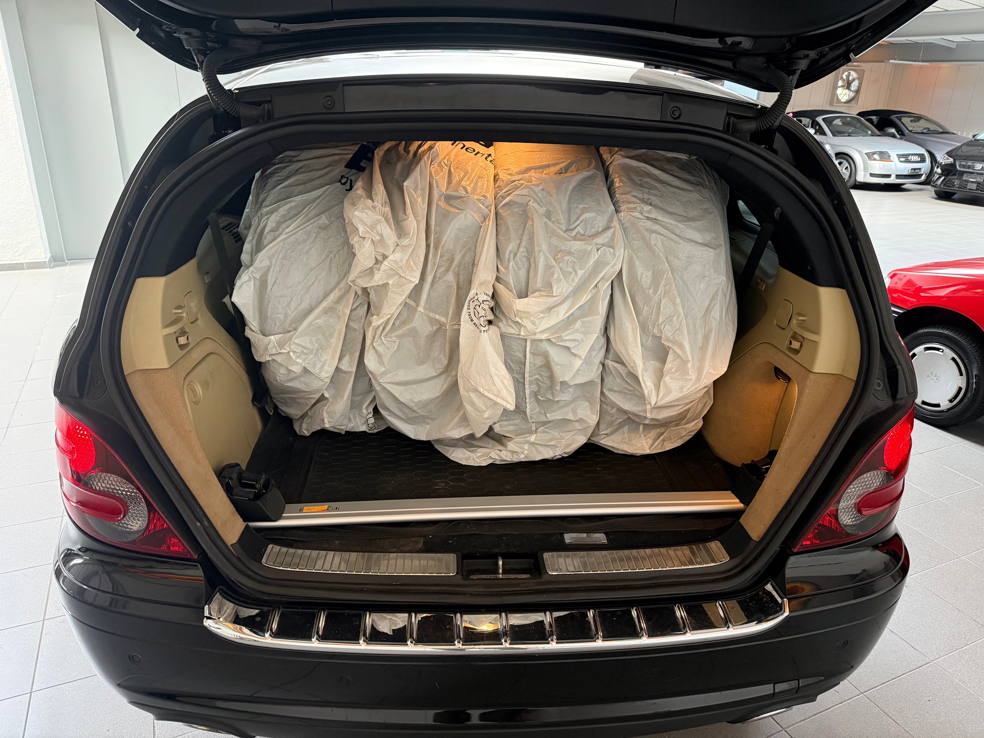 MERCEDES-BENZ R 350 BlueTEC L 4Matic 7G-Tronic-image-8
