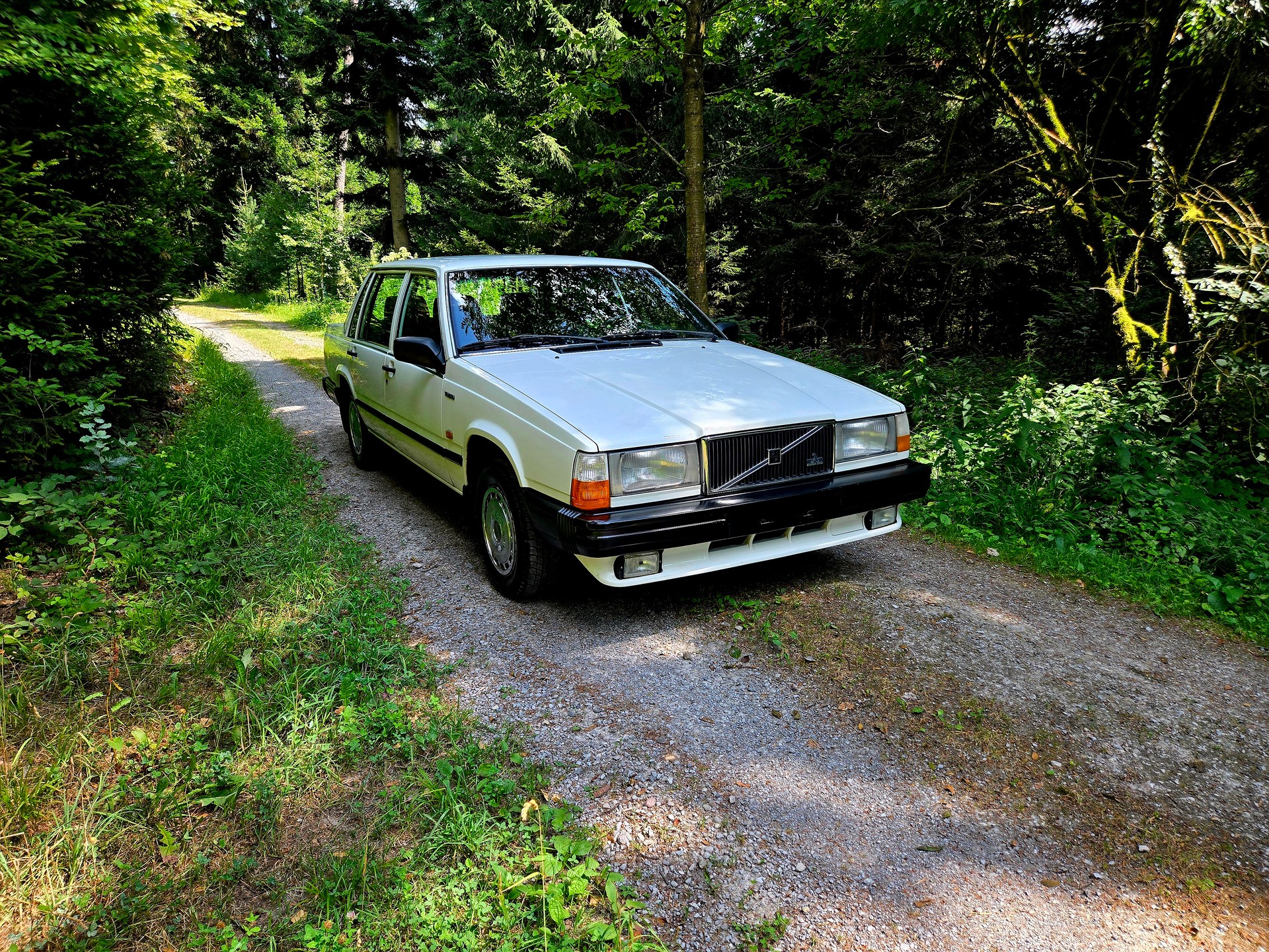 VOLVO 740 2.3 GL-image-0