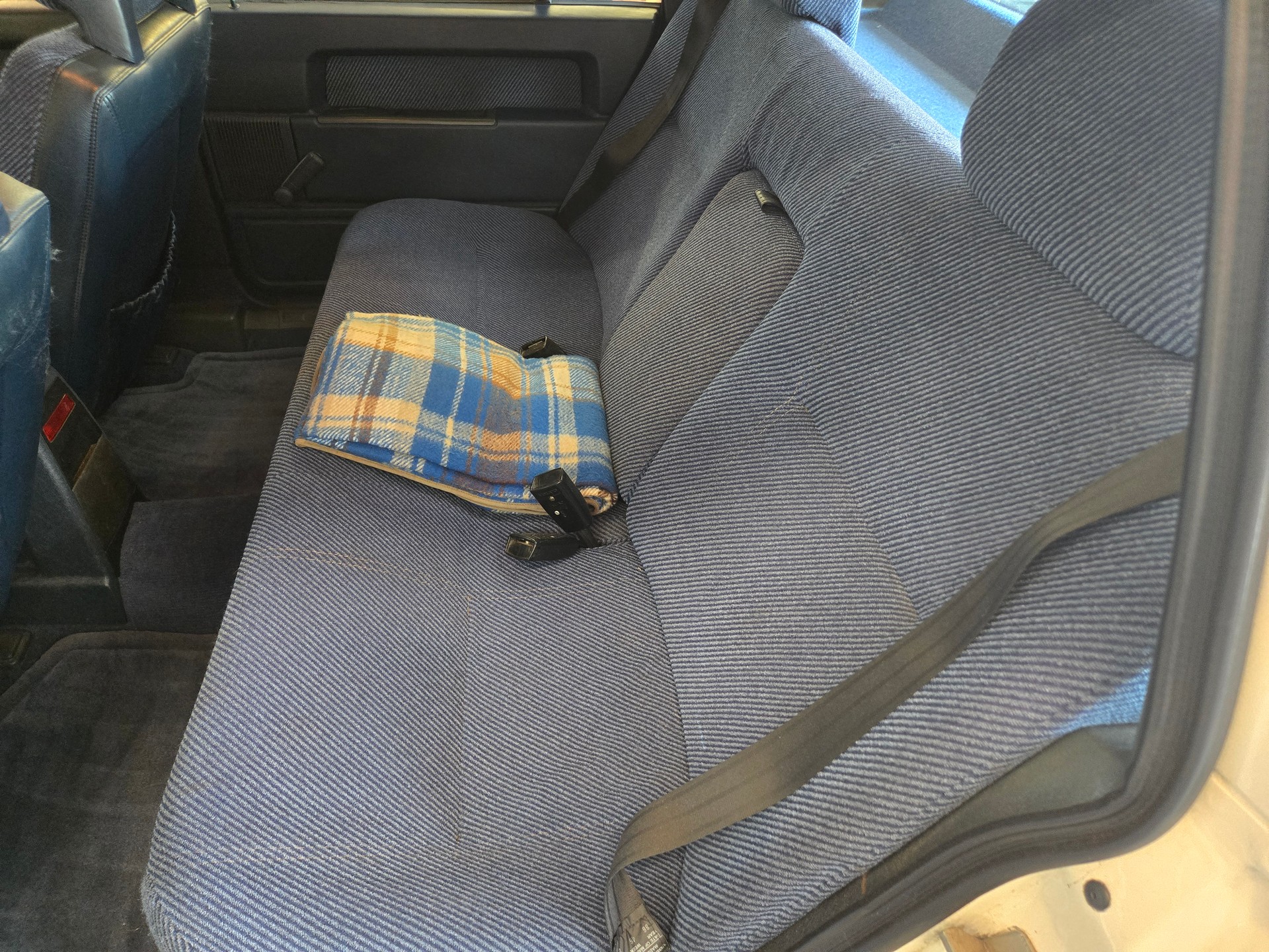 VOLVO 740 2.3 GL-image-5