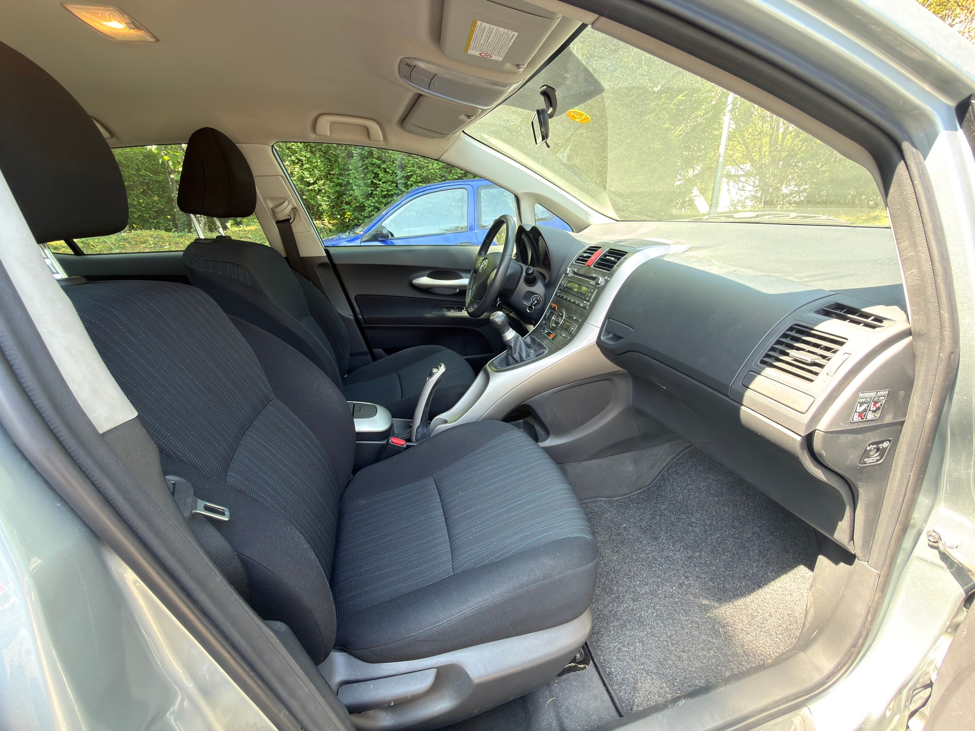 TOYOTA Auris 1.6 Style-image-9