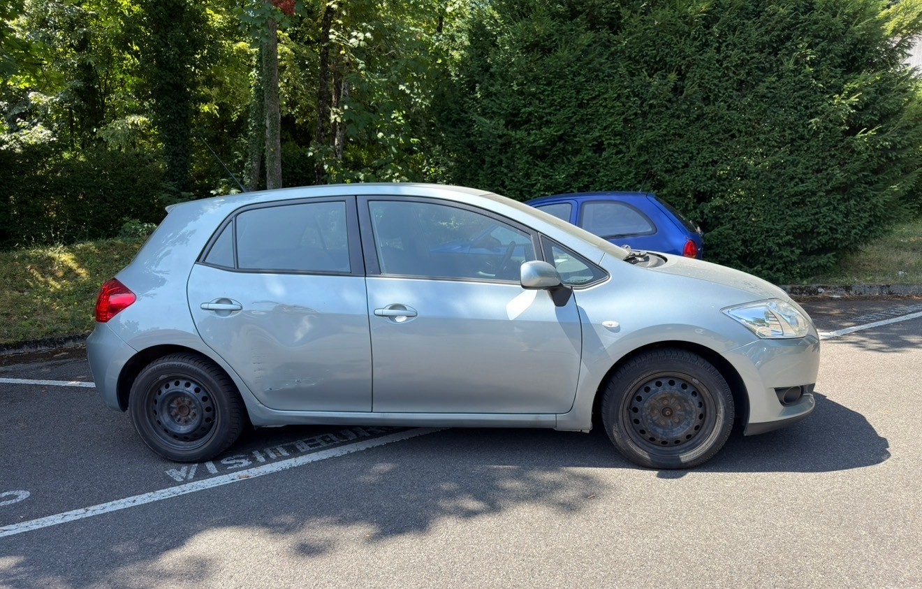 TOYOTA Auris 1.6 Style-image-5