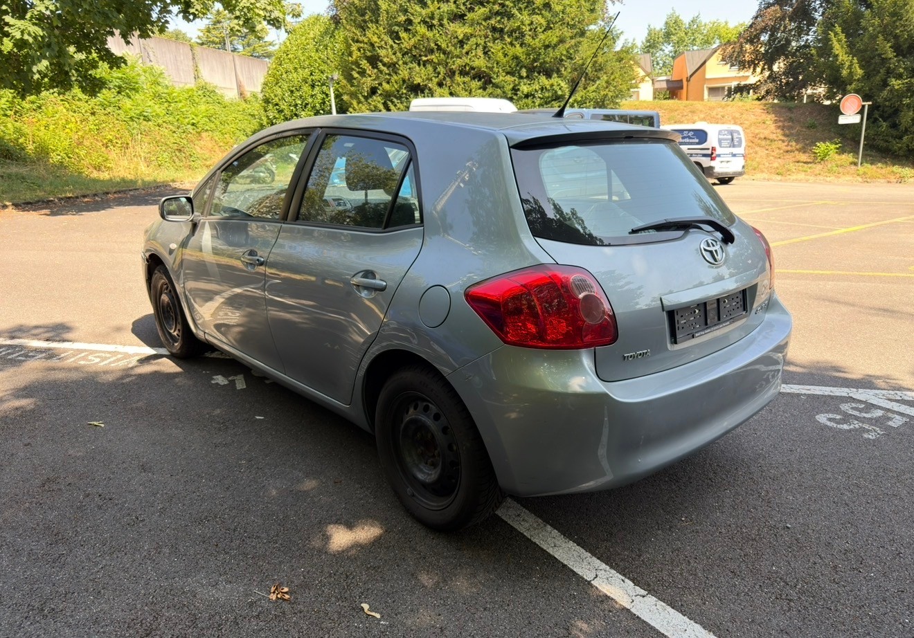 TOYOTA Auris 1.6 Style-image-6