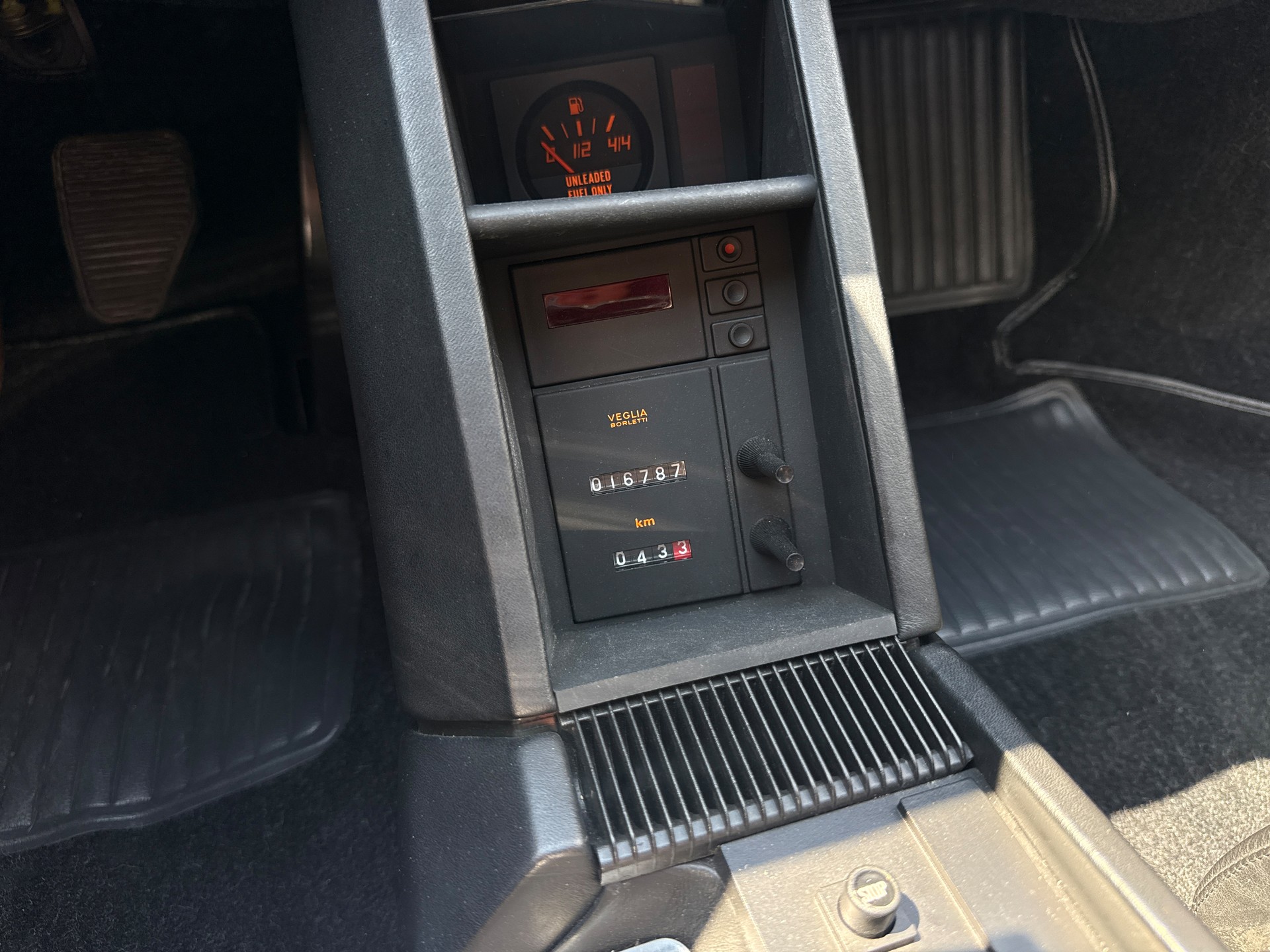 FERRARI Testarossa-image-9