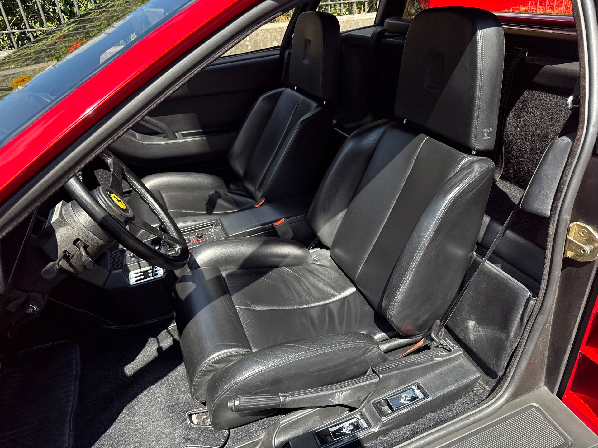 FERRARI Testarossa-showroom-element-3