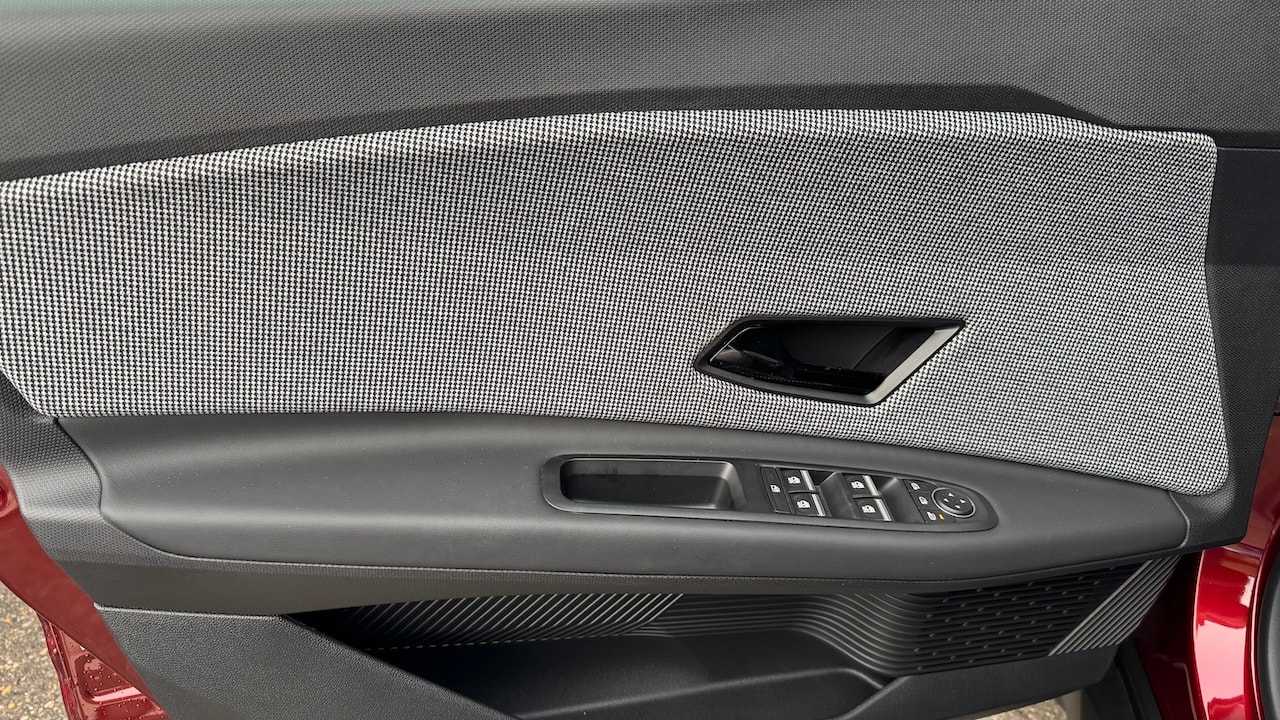 RENAULT R4 E-Tech Comfort Range 52 kWh Iconic * Vollausstattung * Toutes Options *-image-31