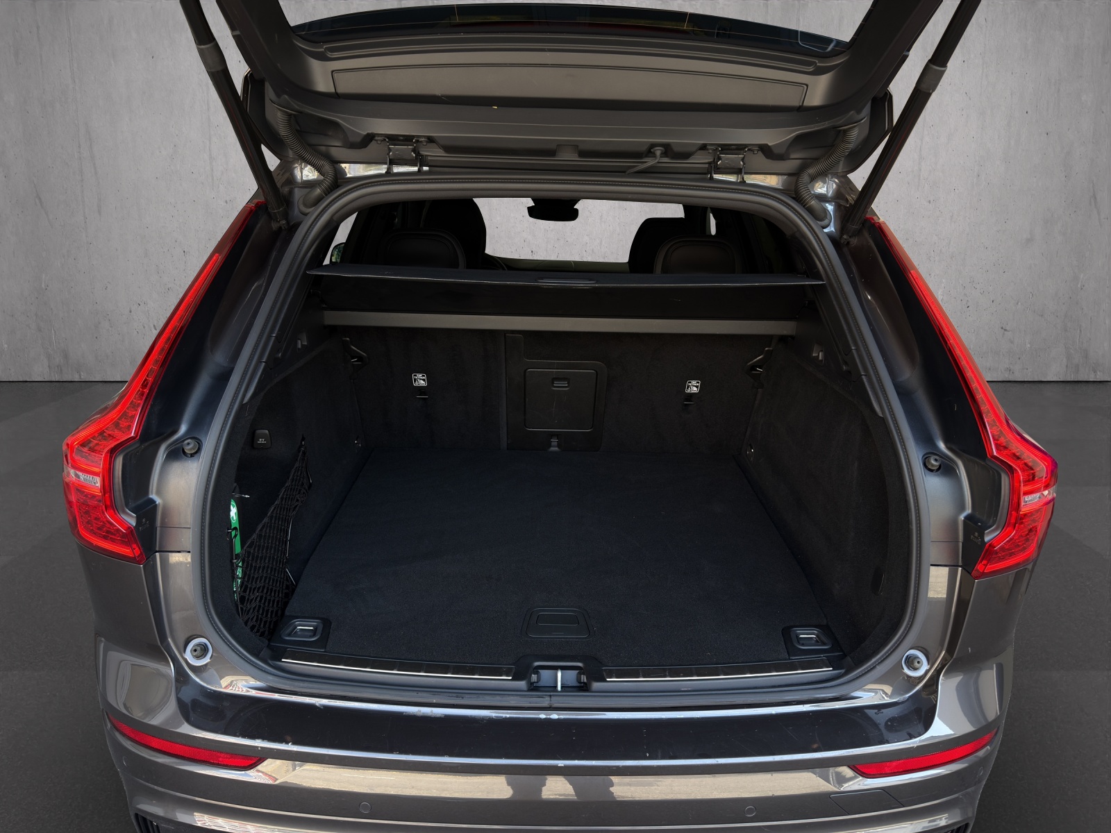 VOLVO XC60 2.0 T8 TE XCENTRIC eAWD-image-16