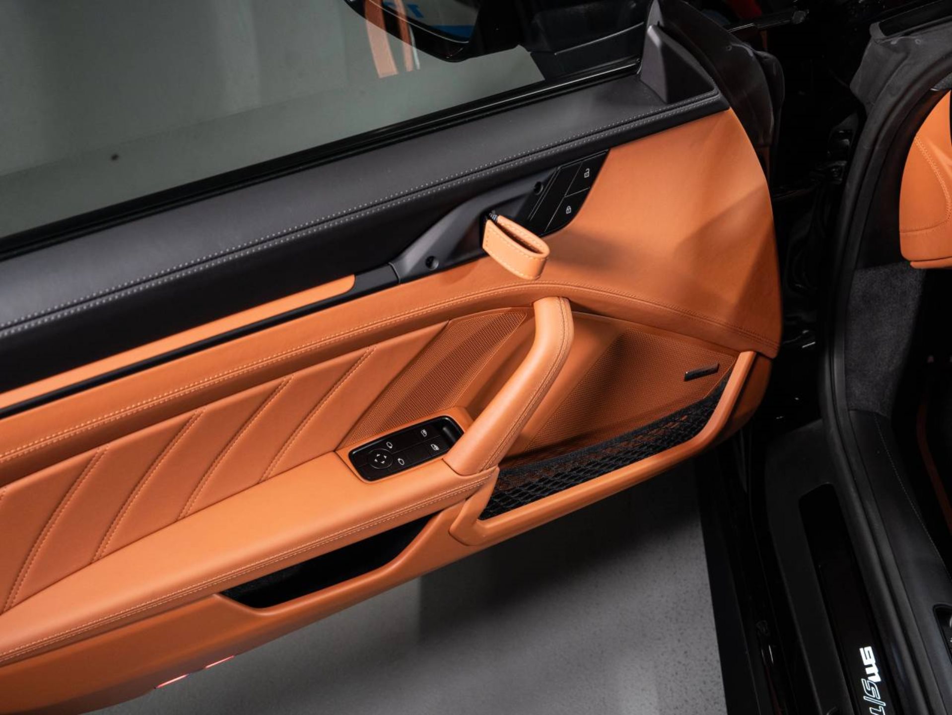 PORSCHE 911 S/T-image-27