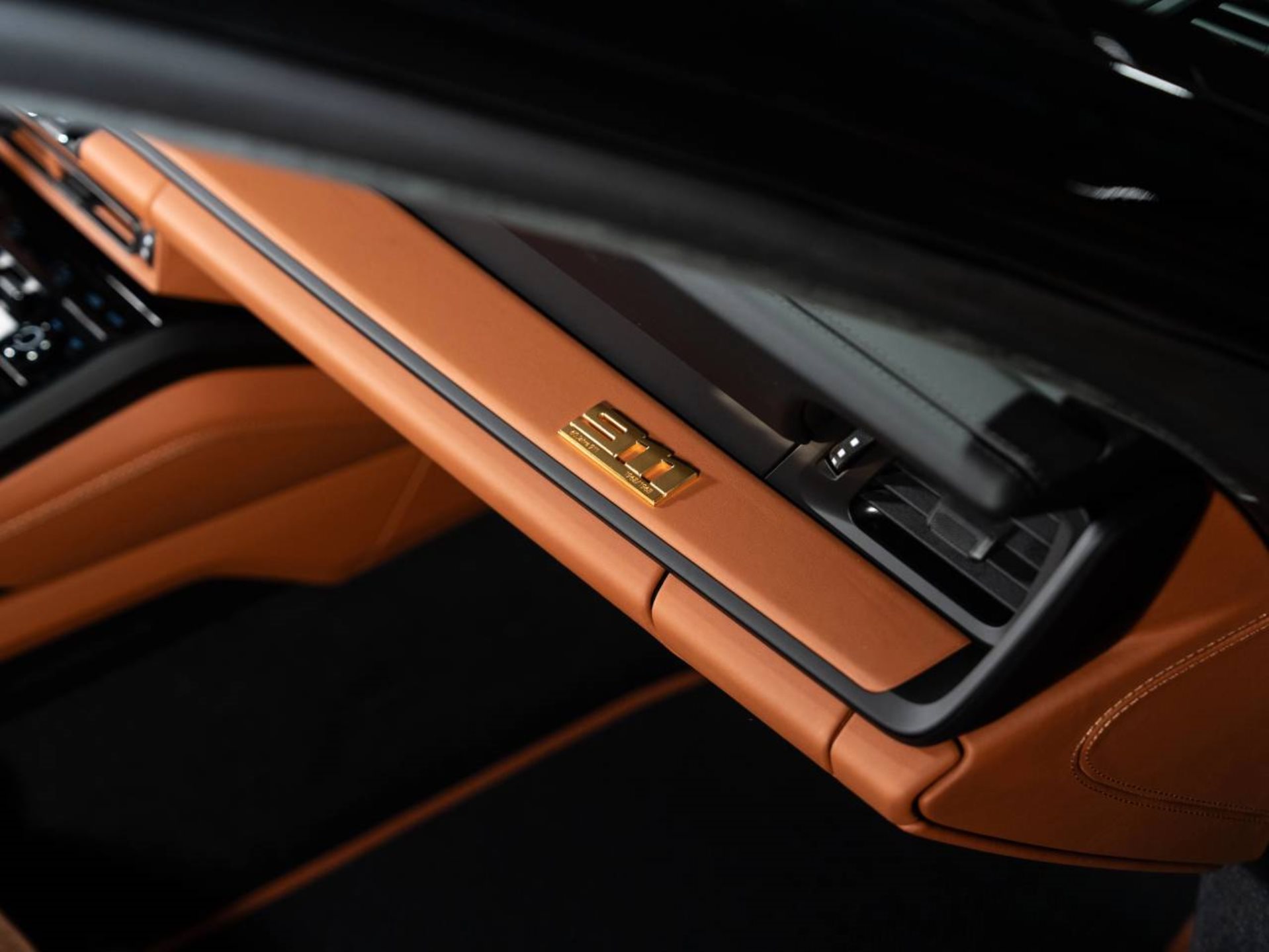 PORSCHE 911 S/T-image-11