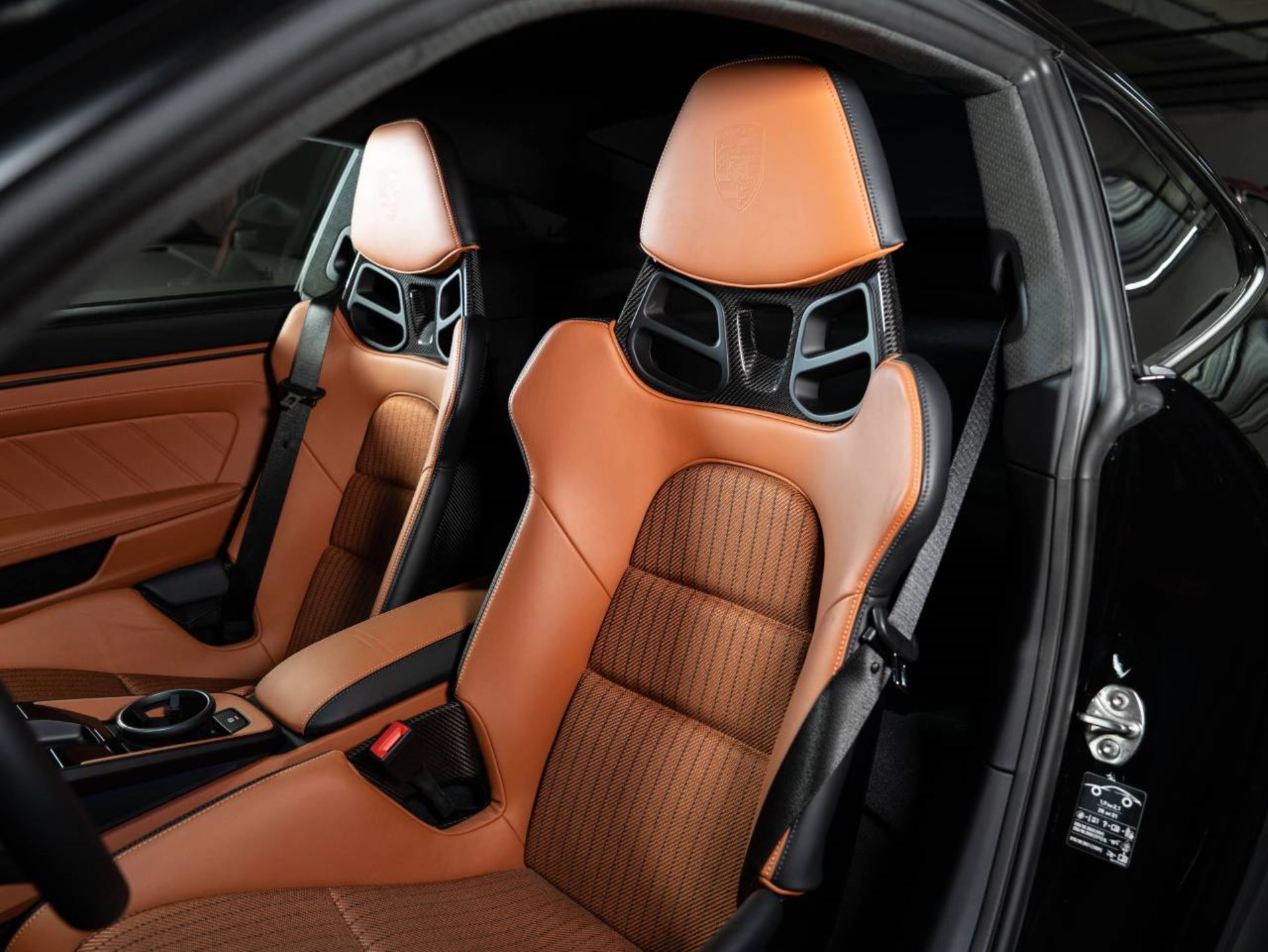 PORSCHE 911 S/T-image-4