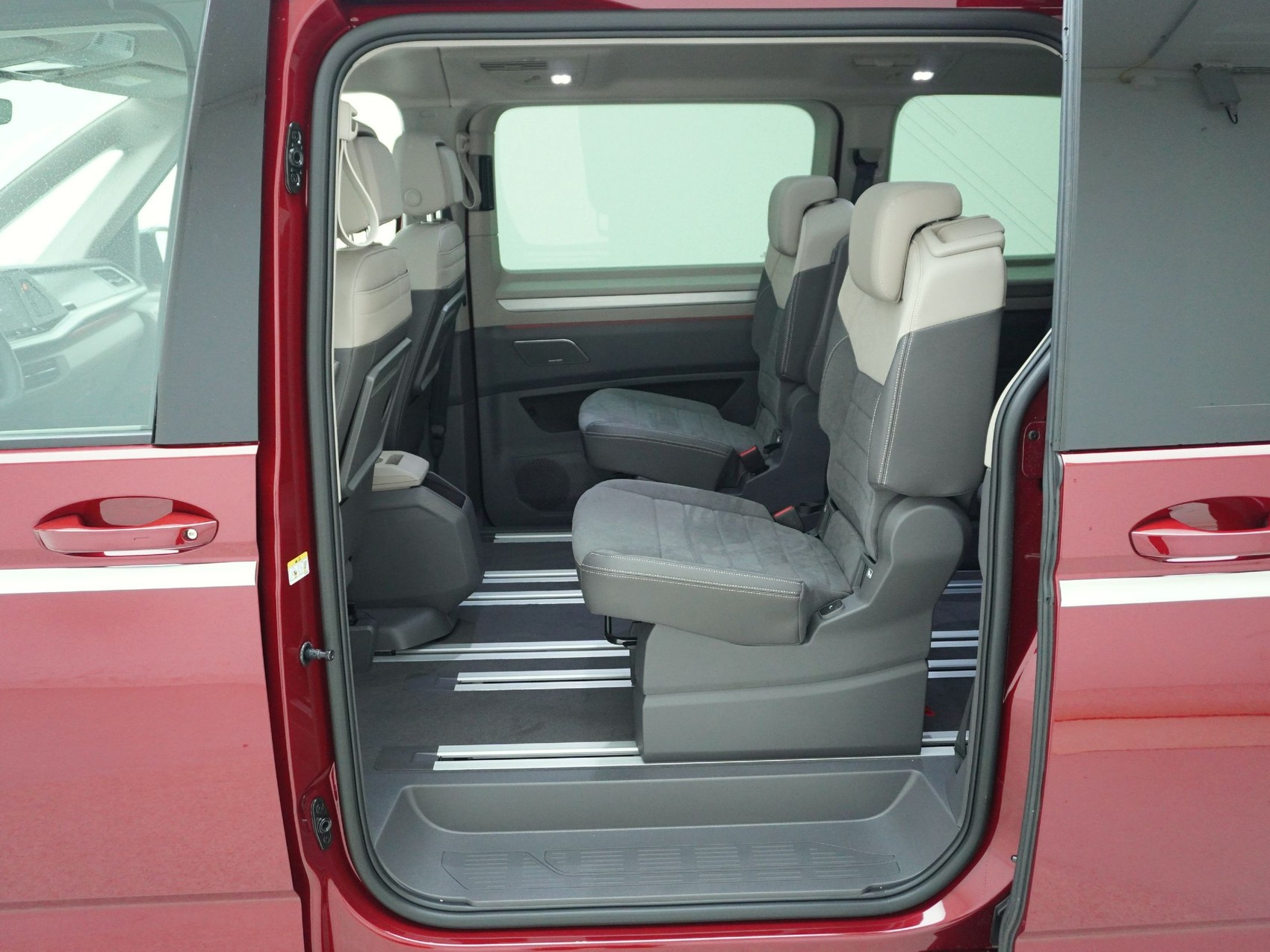 VW Multivan 1.5 TSI eHybrid Style DSG 4motion-image-15