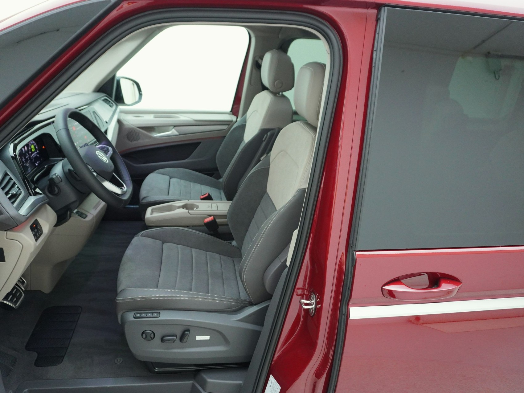 VW Multivan 1.5 TSI eHybrid Style DSG 4motion-image-12