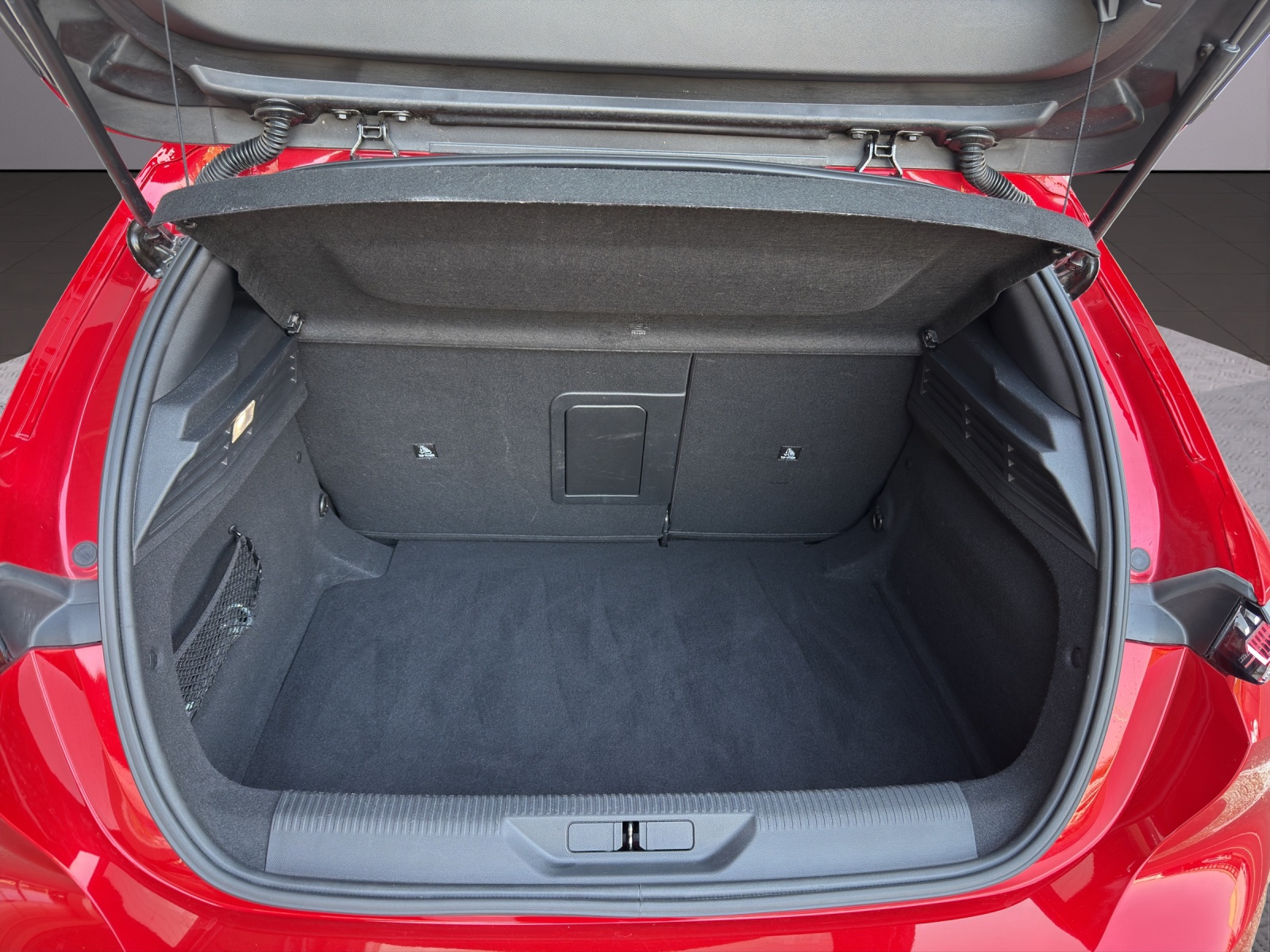 PEUGEOT 308 1.2 Hybrid GT-image-10