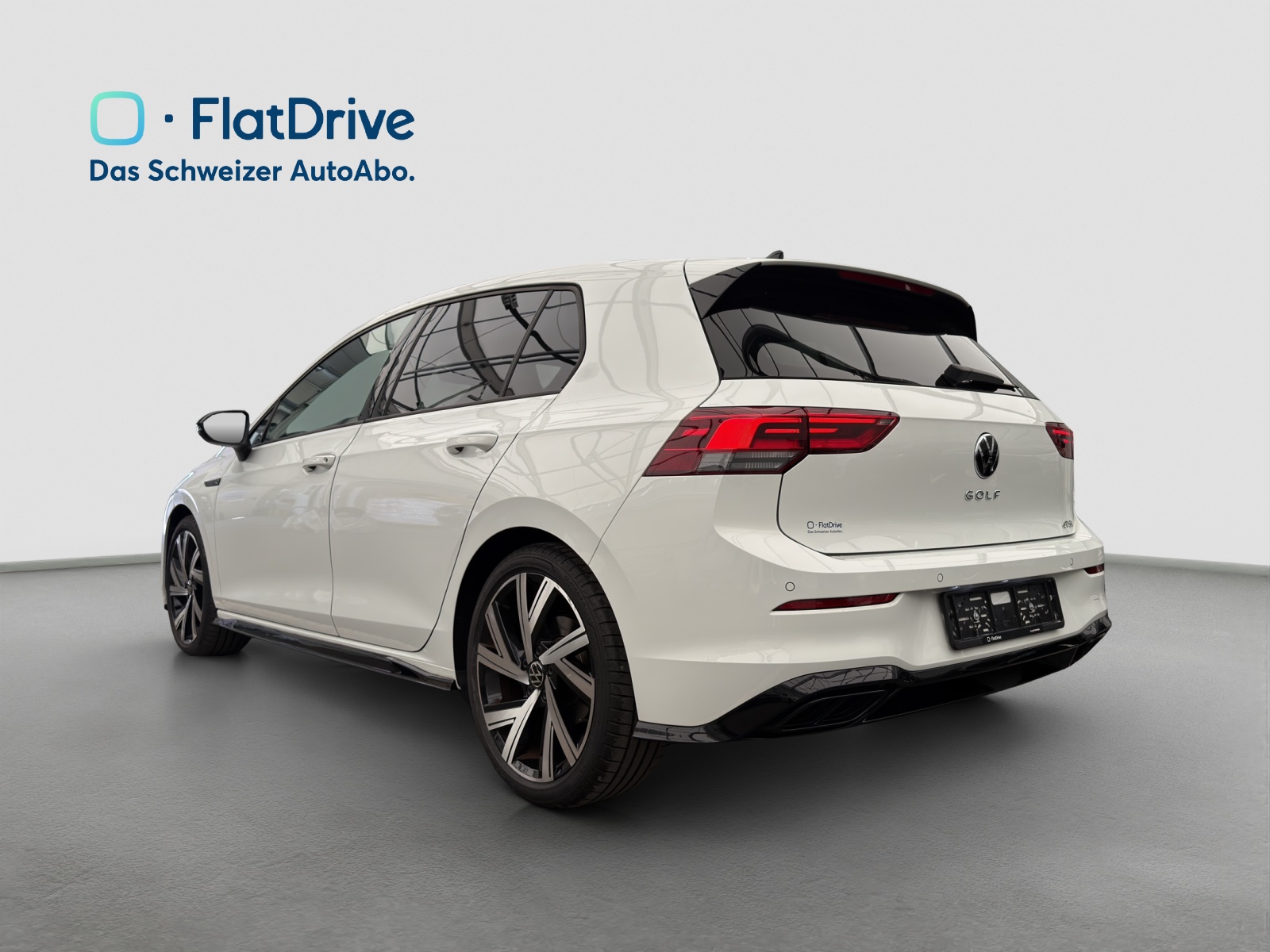 VW Golf 1.5 eTSI mHEV ACT R-Line DSG - Navi - Black Style - Rückfahrkamera-image-2