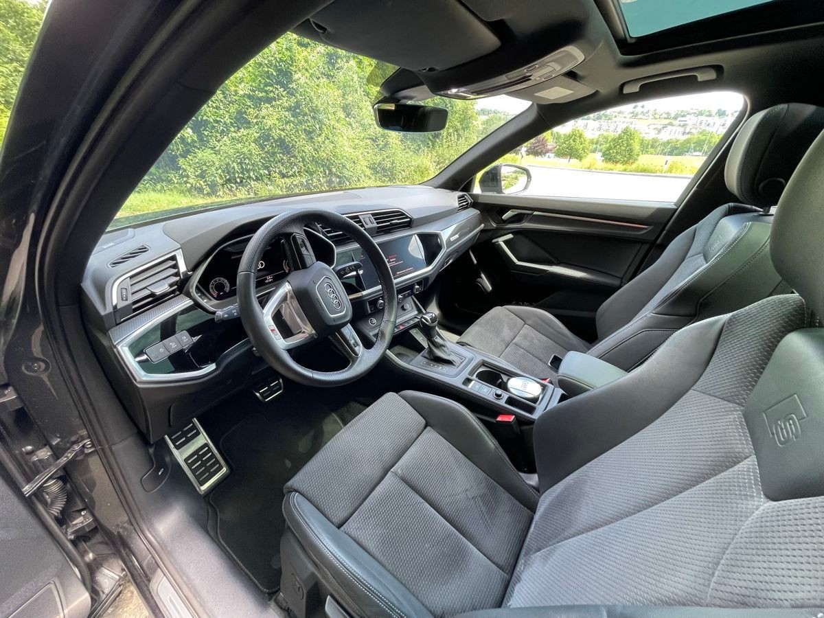 AUDI Q3 35 TFSI S line Attraction S-Tronic-image-5