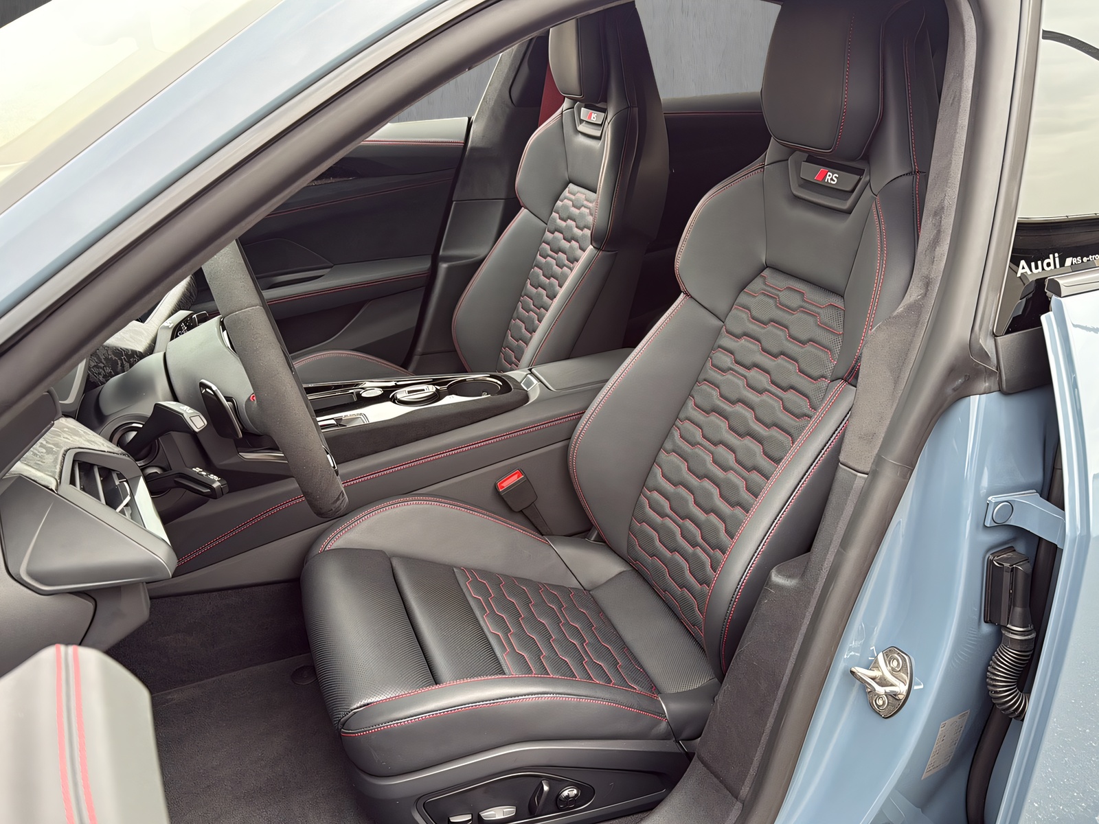 AUDI RS e-tron GT performance quattro*Keramik-Bremsen, Sportsitze, Head-up, (5-Jahre Garantie)-image-7