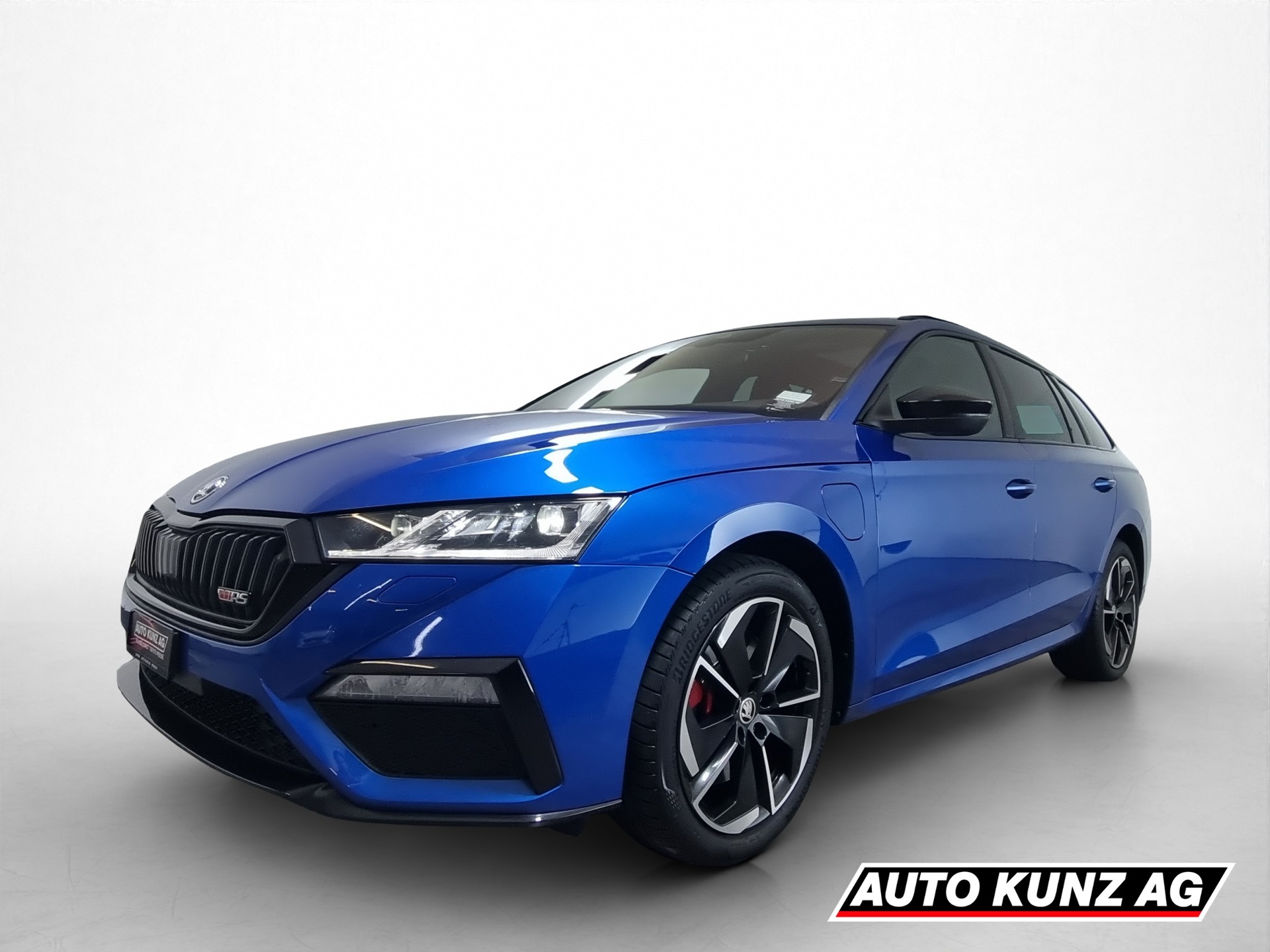 SKODA Octavia Combi 1.4 TSI PHEV 245 RS DSG-image-0