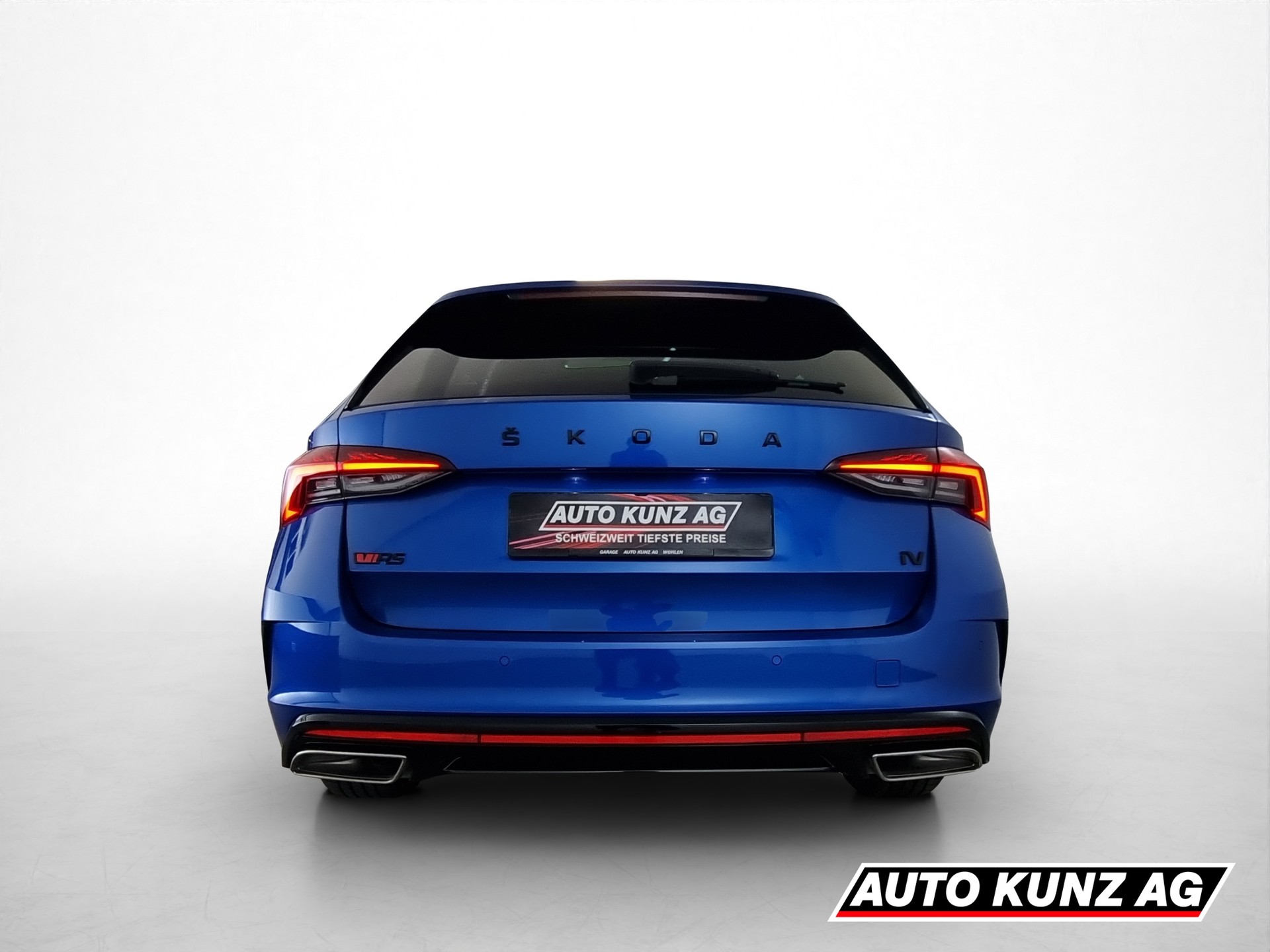 SKODA Octavia Combi 1.4 TSI PHEV 245 RS DSG-image-4