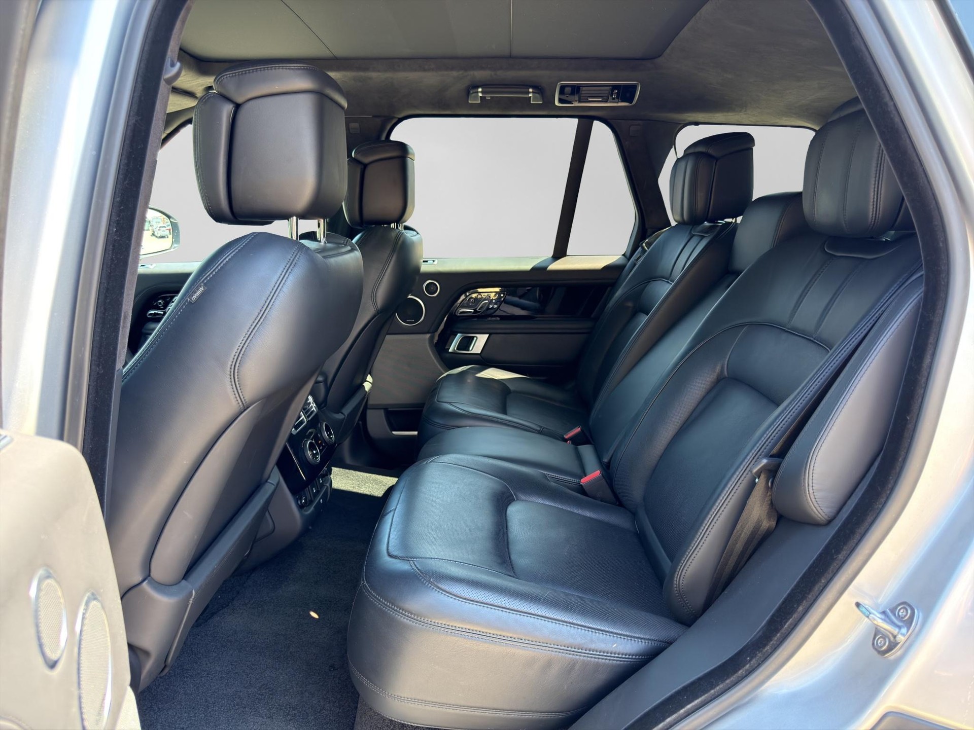 LAND ROVER Range Rover 2.0 P400e Autobiography-image-6