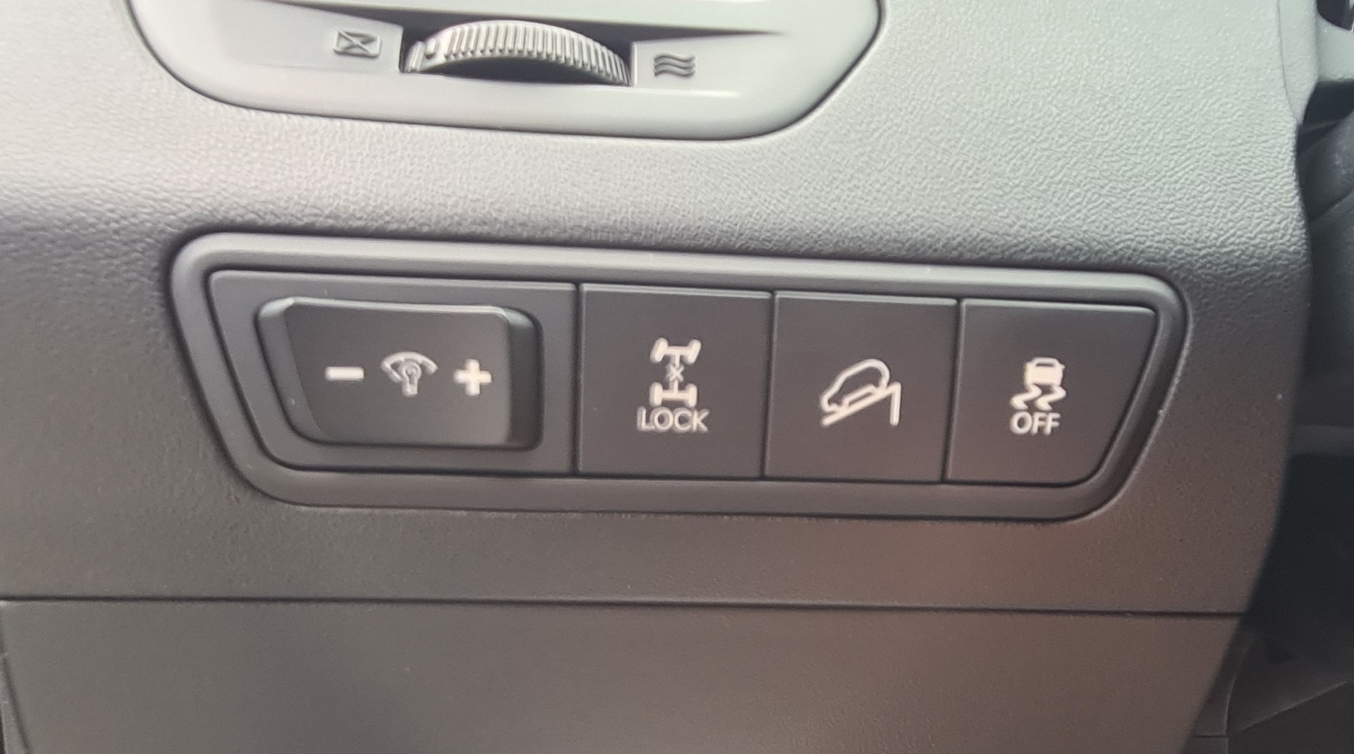 HYUNDAI iX 35 2.0 GDI Style 4WD-image-13